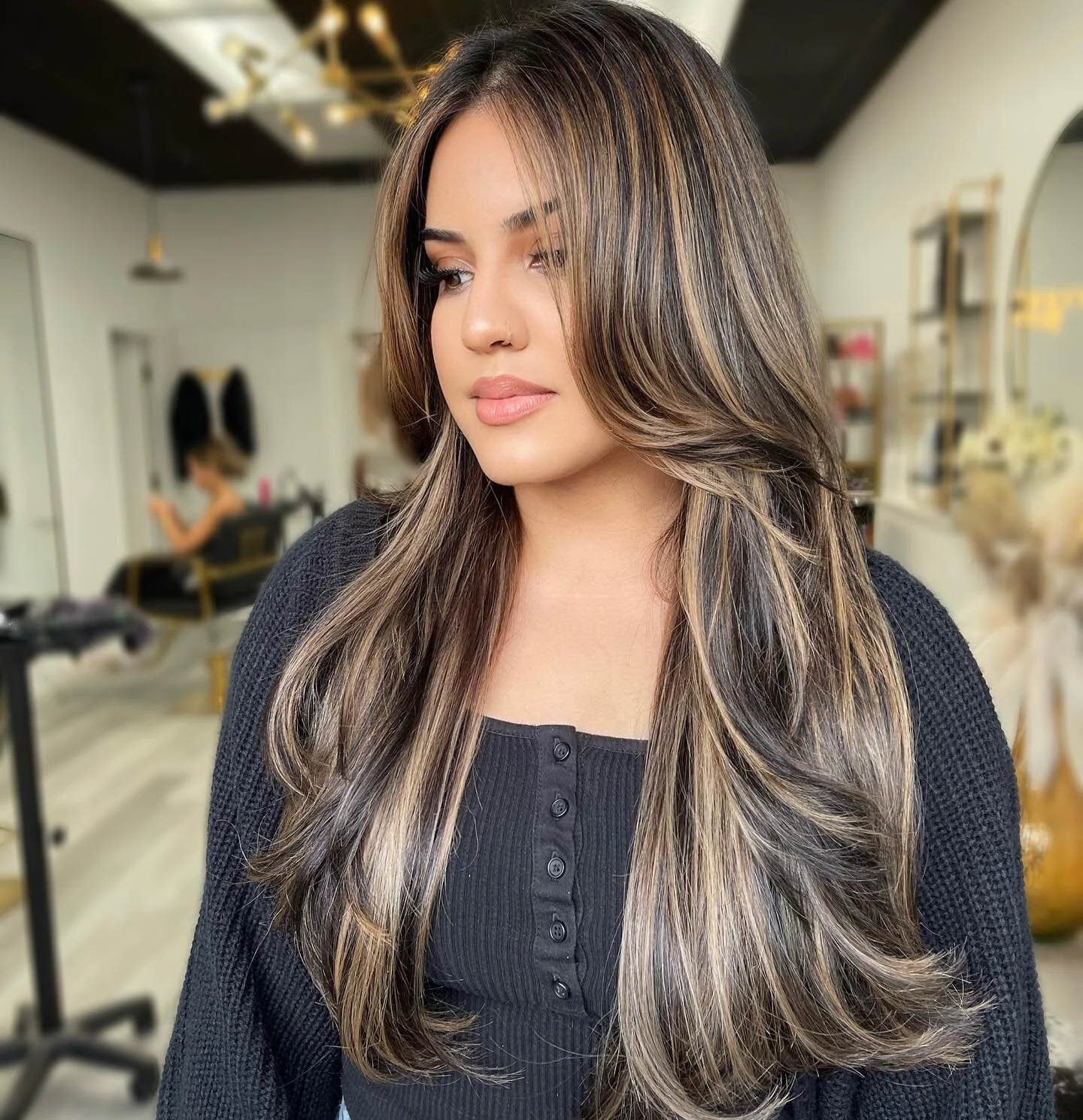 Cozy weather is upon us and I&rsquo;m not mad cuz I loveeee fall tones 🤎🧸This has to be one of my favourite colour corrections I&rsquo;ve done in a little while- we were dealing with red box dye layered with dark brown box dye on top 🫠 if you swip