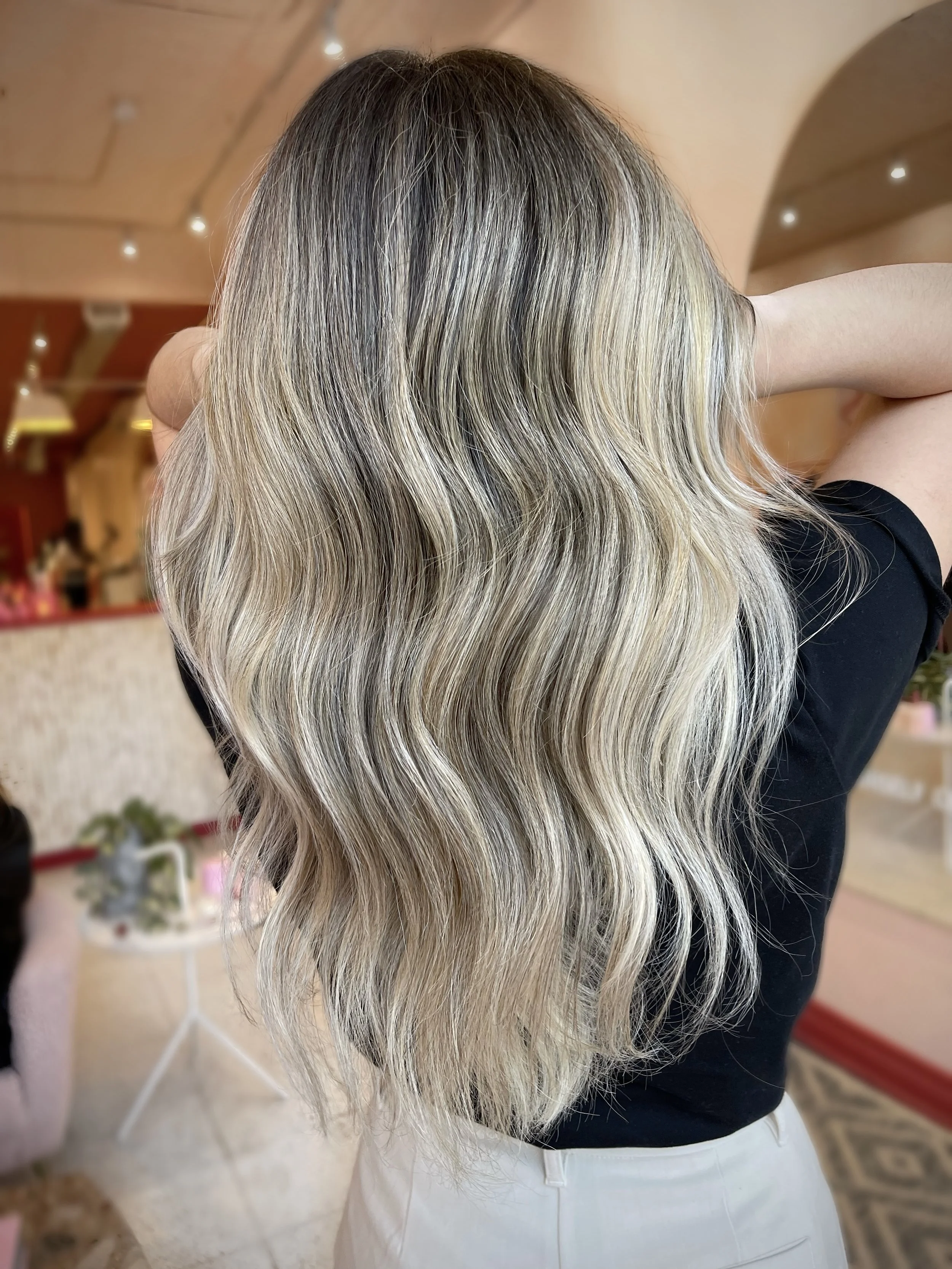 Facetune_16-04-2022-23-41-38.jpg