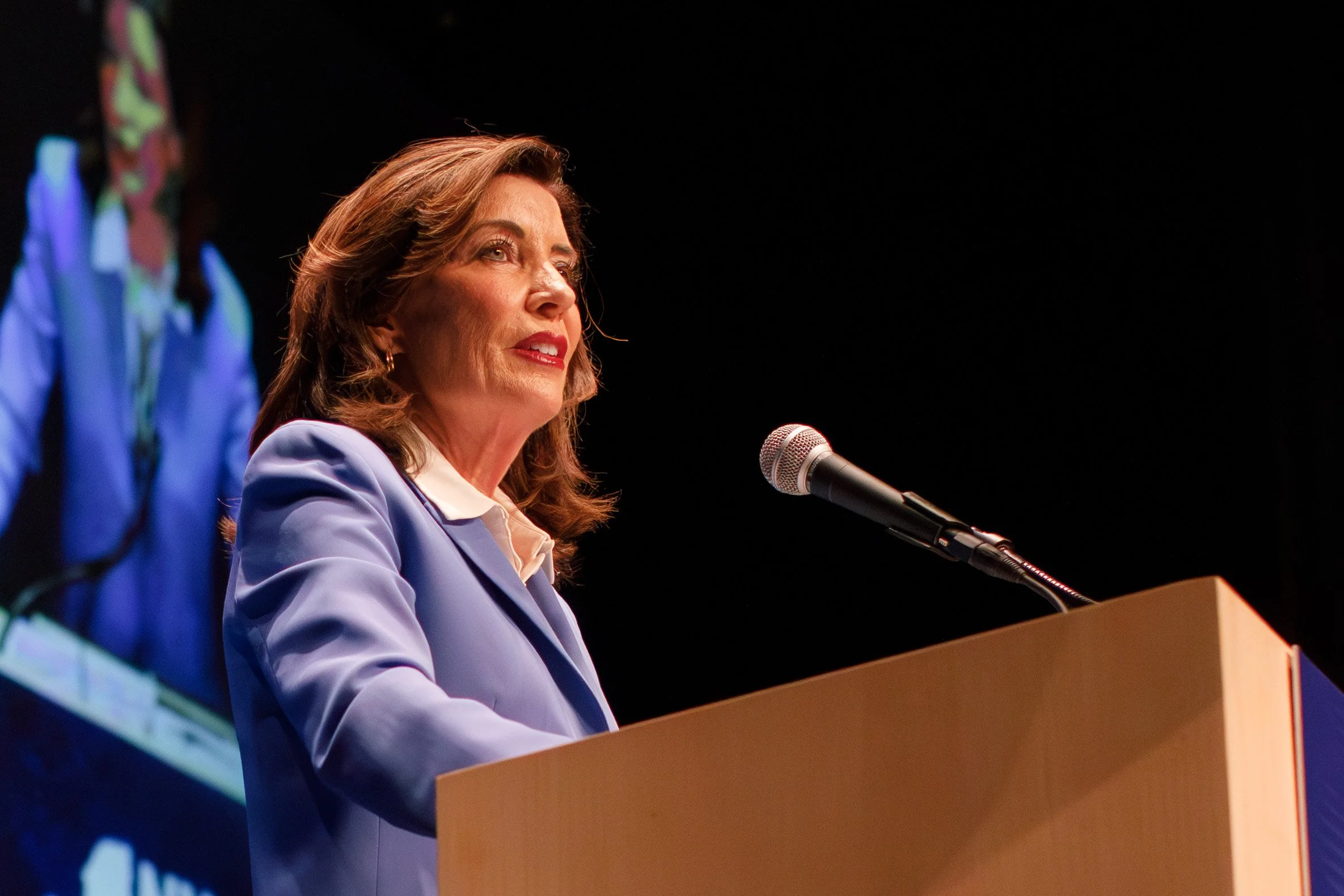hochul-1.jpg