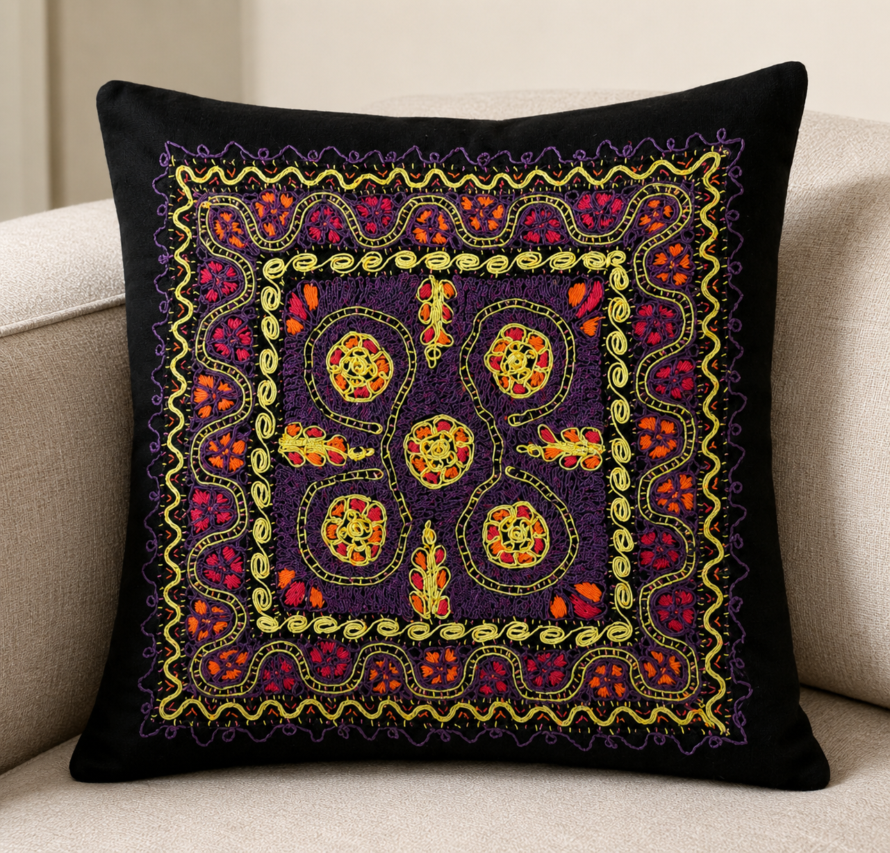 Tahriri Cushion Personlisation Workshop with  Choose Love