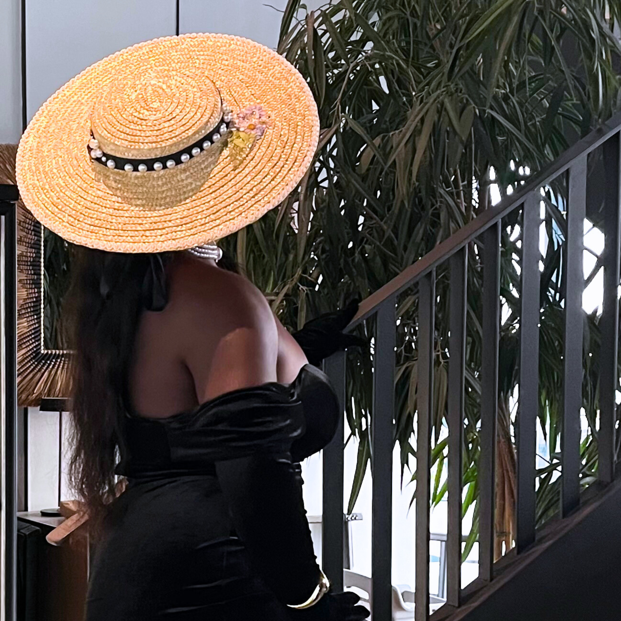 THE GRACE ROYALE | The Vintage-Inspired Lace Crown Rental