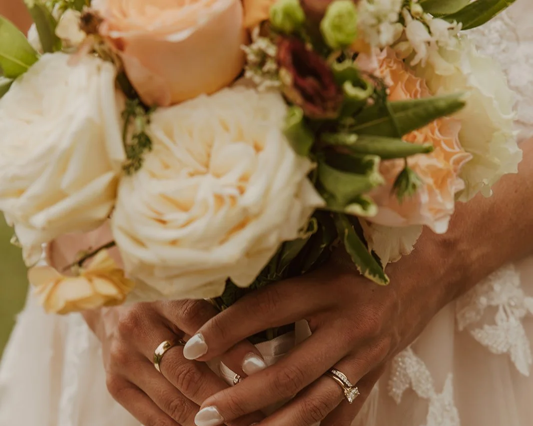 lauren bouquet.png