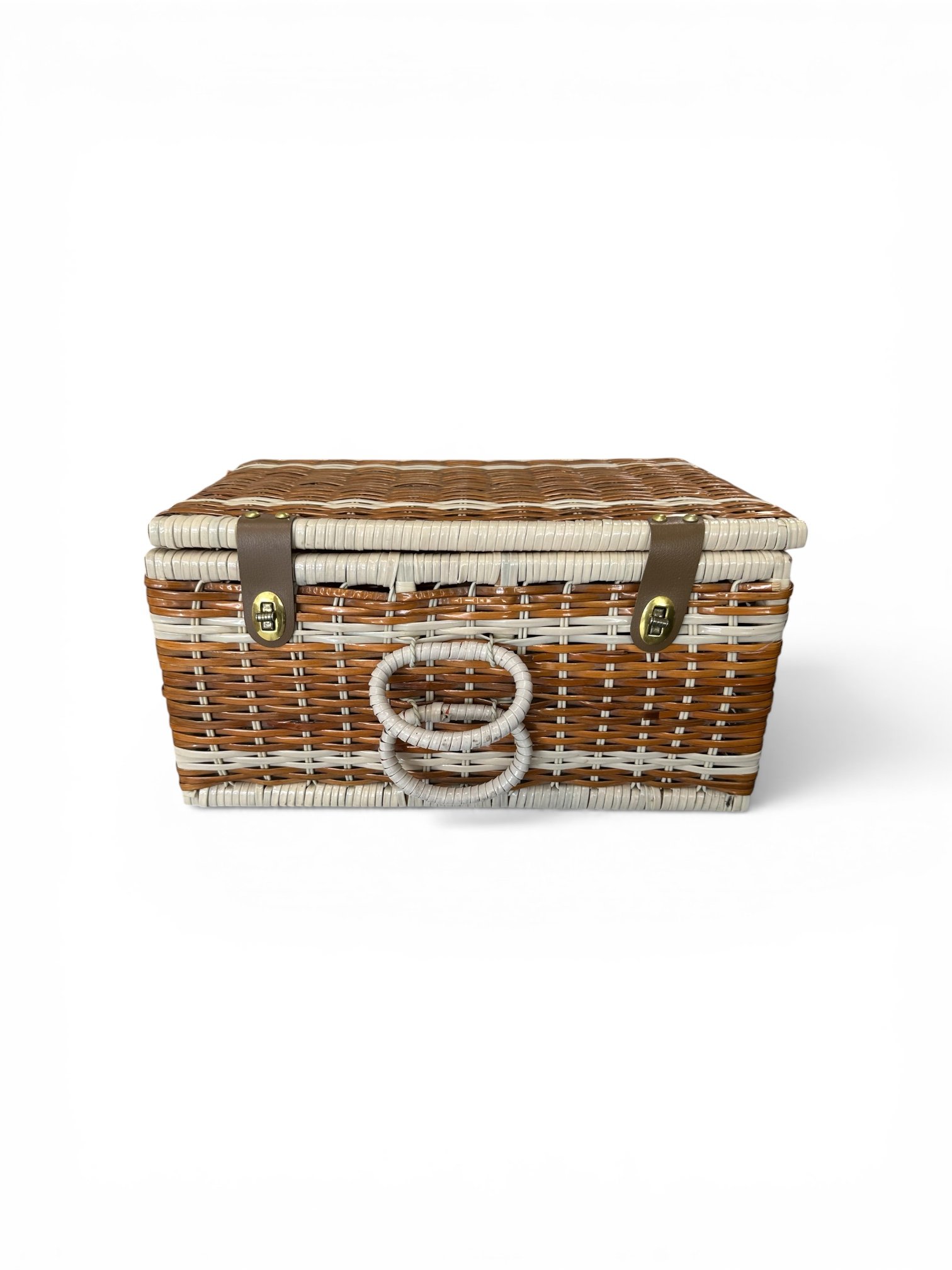 WICKER BASKET
$5.00