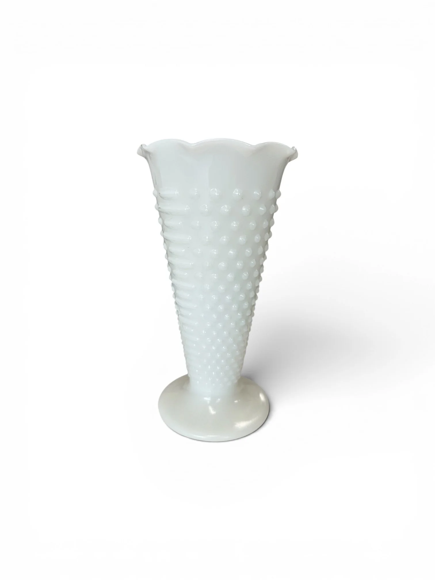 SWISS DOT MILK GLASS VASE
$3.00 each