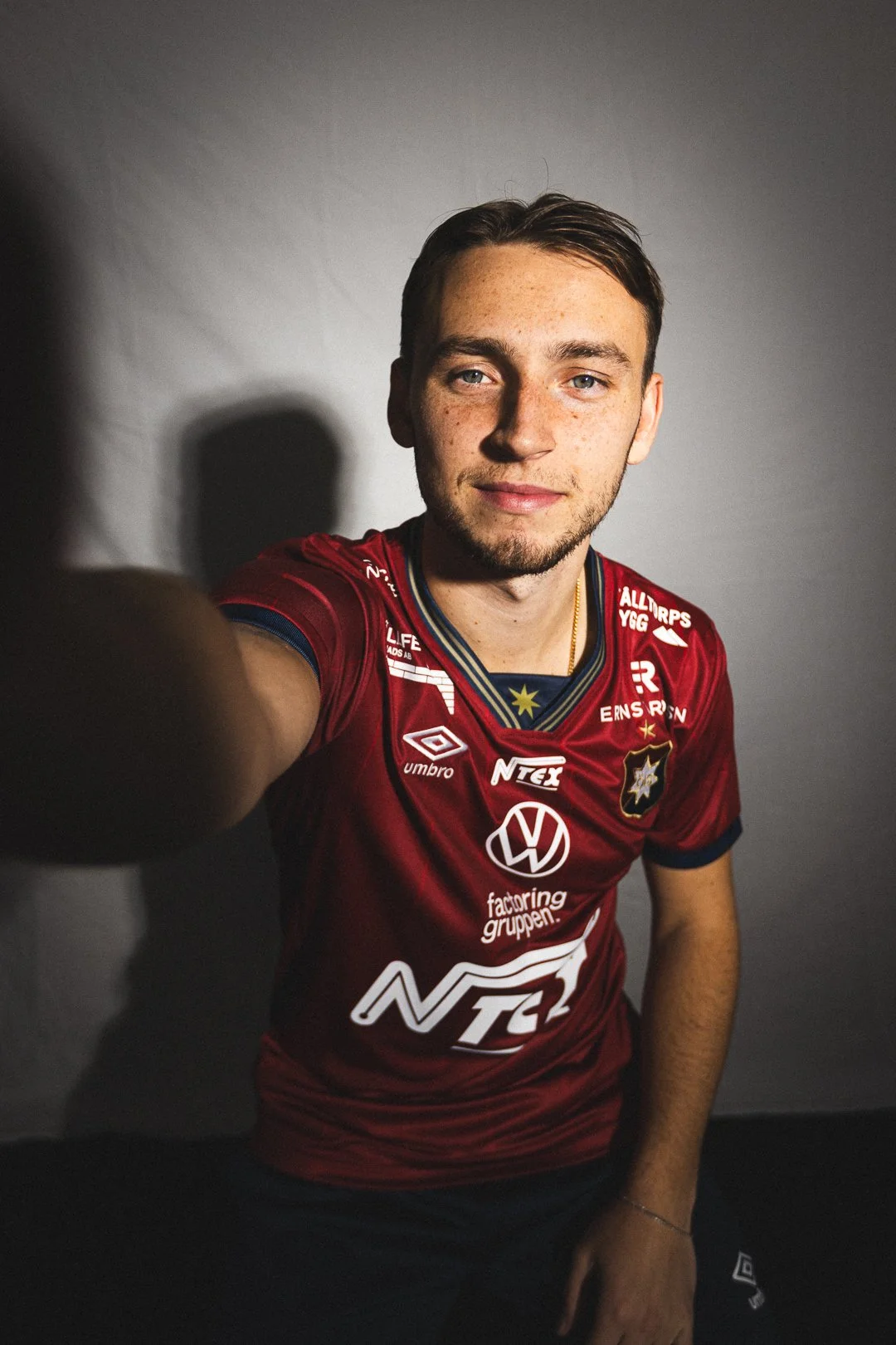 Hemmatröjan24-26.jpg