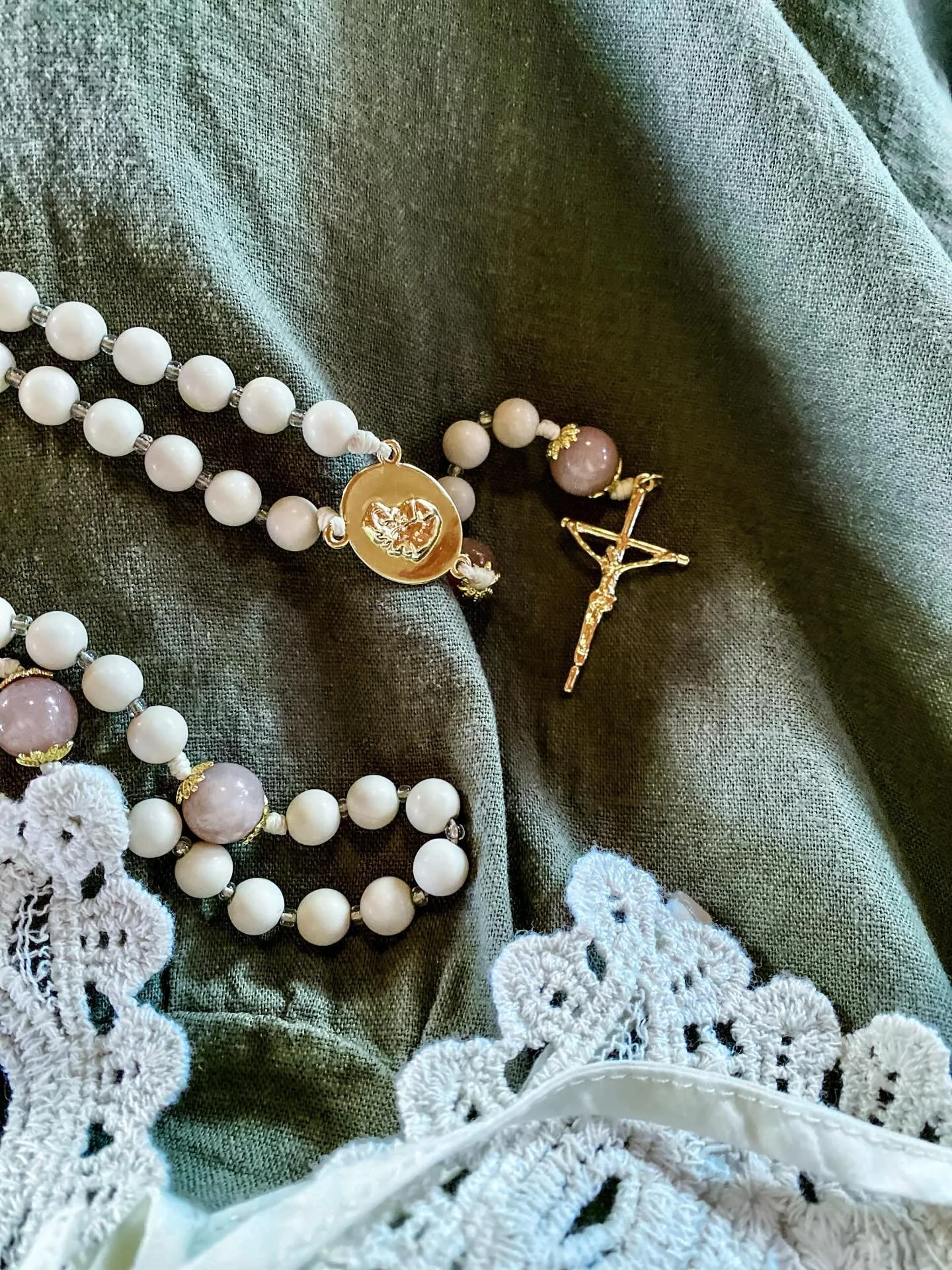 Happy Feast of Our Lady of the Rosary ✞

The rosary is a prayer that fills my heart and calls me closer to the Lord.

Pope Paul VI said, &ldquo;By its nature the recitation of the Rosary calls for a quiet rhythm and a lingering pace, helping the i