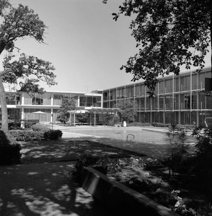 Reminiscing about the College Inn pool☀️

Photos: [College Inn exterior], UNT Digital Library; crediting UNT Libraries Special Collections. 
#UNTHousing #UNTResLife #YouBelongHere #unt