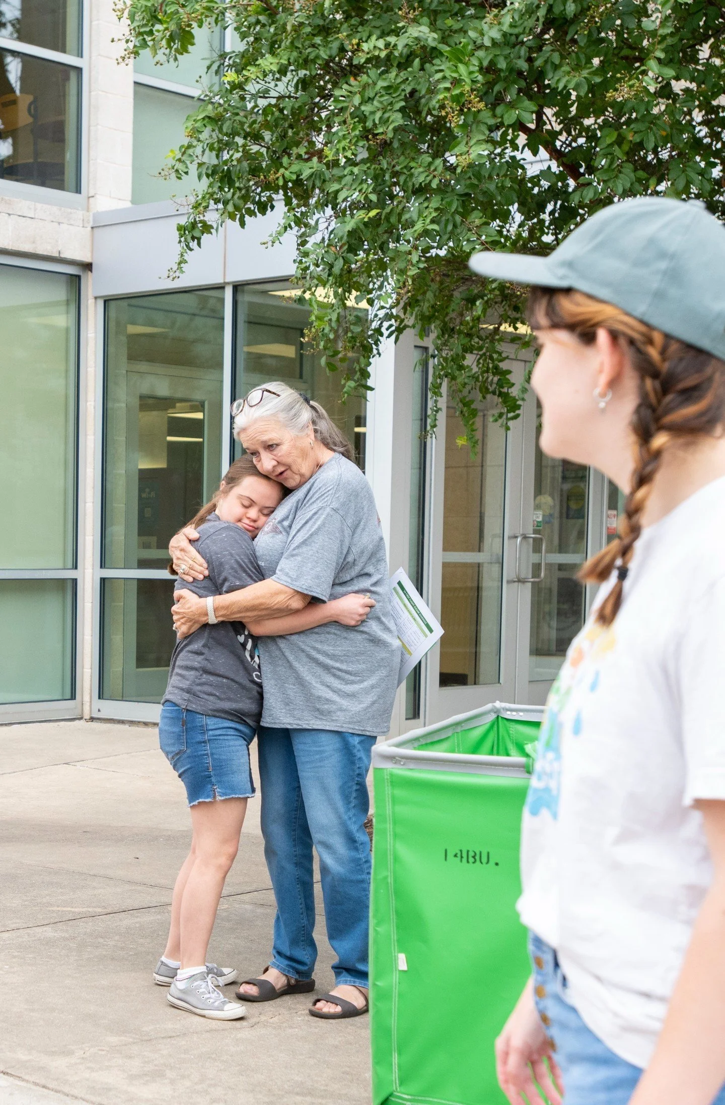 Here&rsquo;s your reminder to call your mom 💚 Happy Mother&rsquo;s Day! 
#UNTHousing #UNTResLife #YouBelongHere #unt