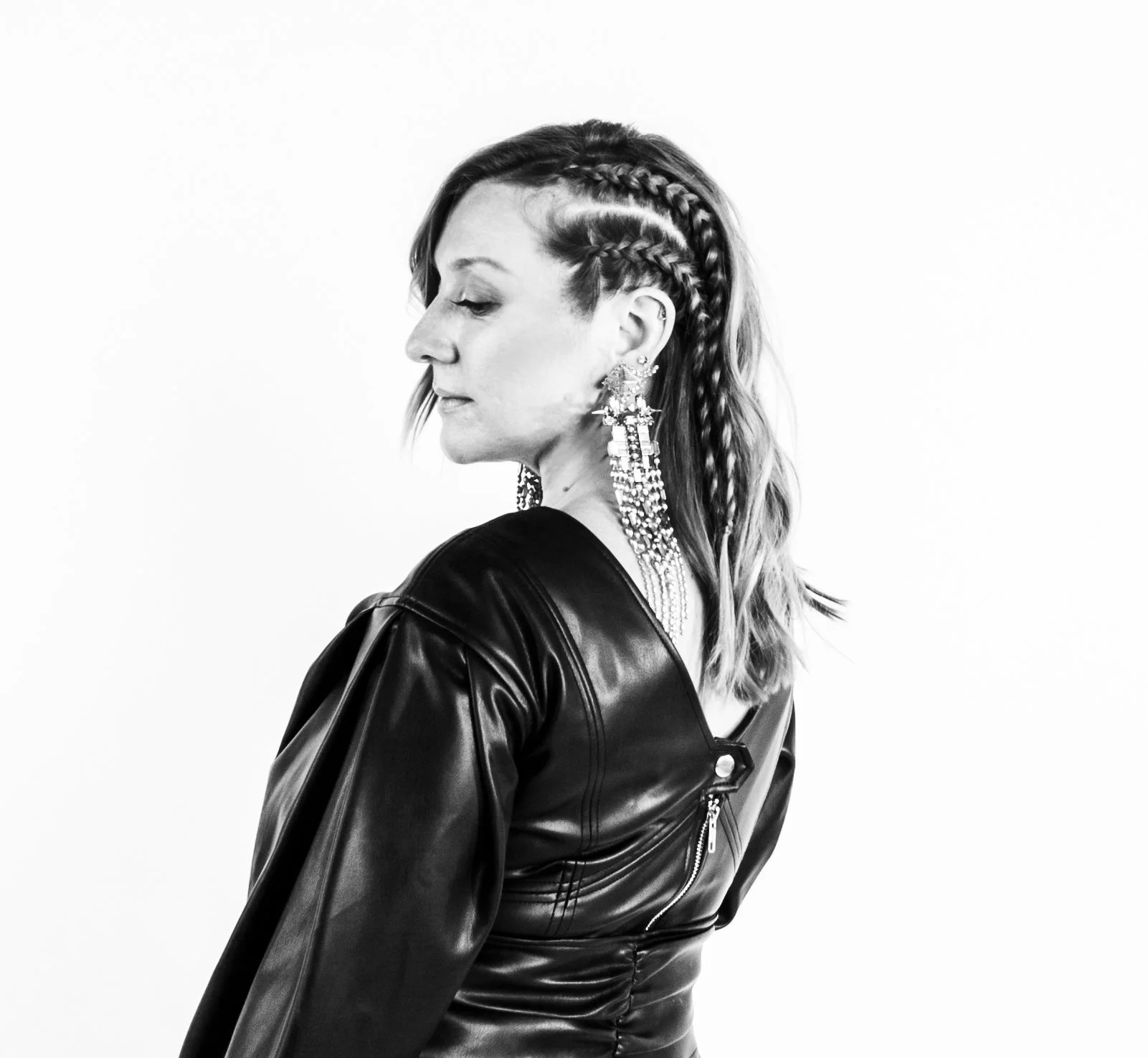 Live Music with Natalie Haskins