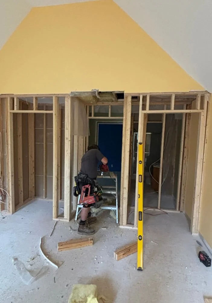 interior designer vs. contractor