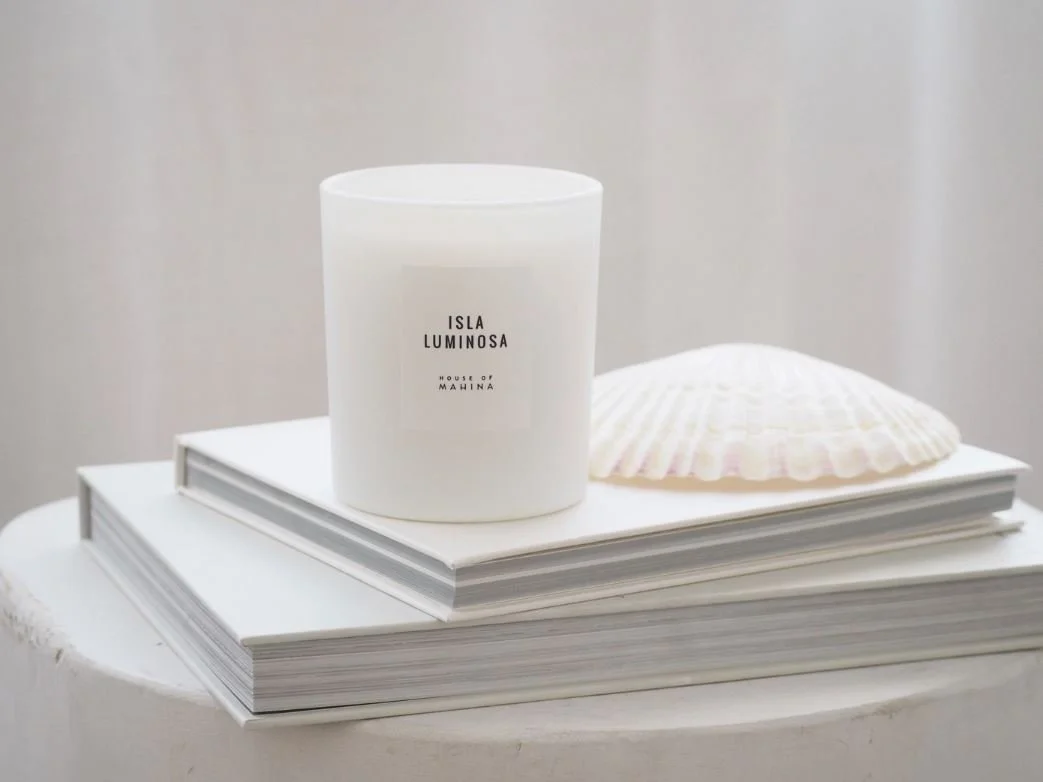 House of Mahina - Isla Luminosa 12 oz.1.JPG