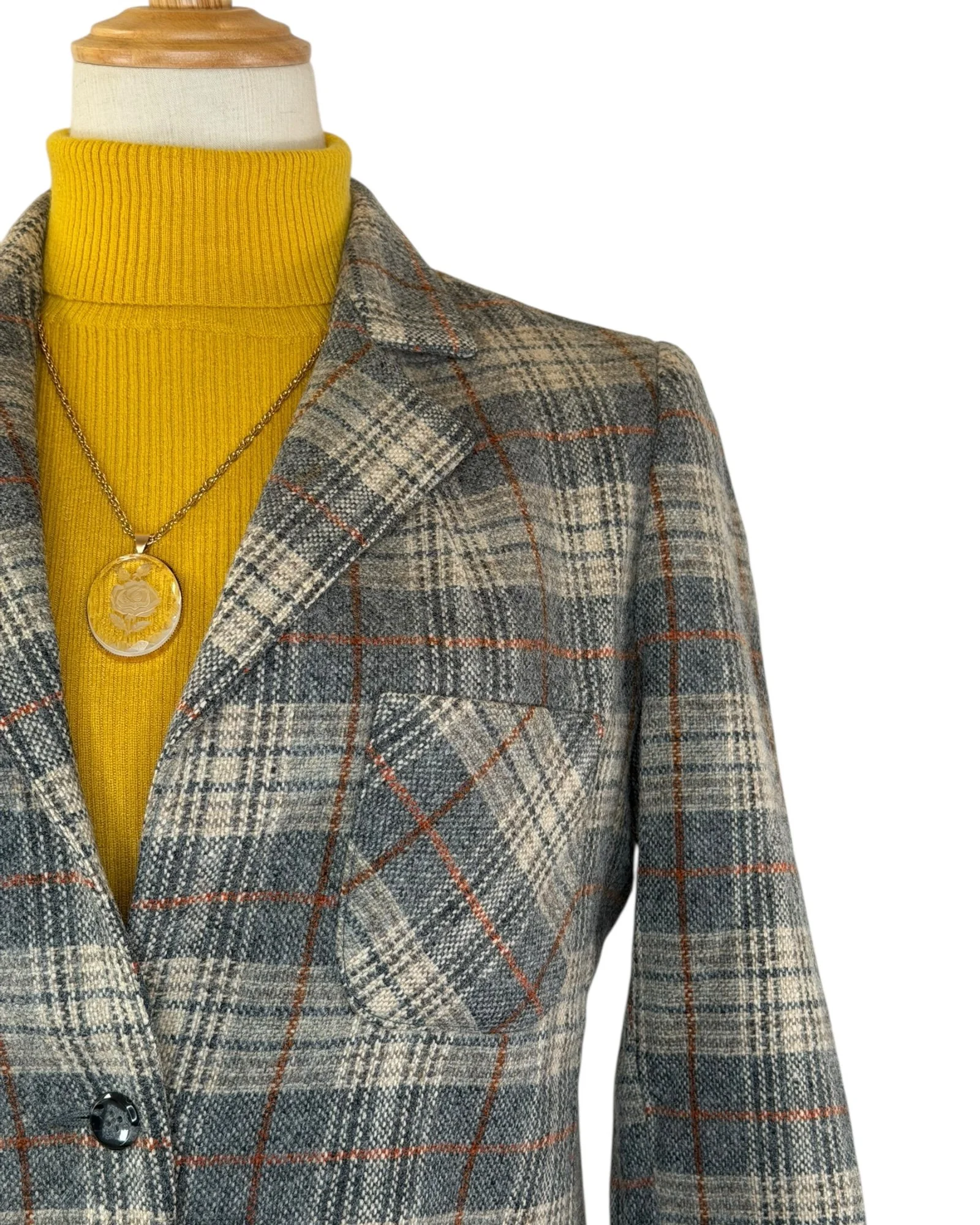 Panther Plaid Blazer (2).jpeg