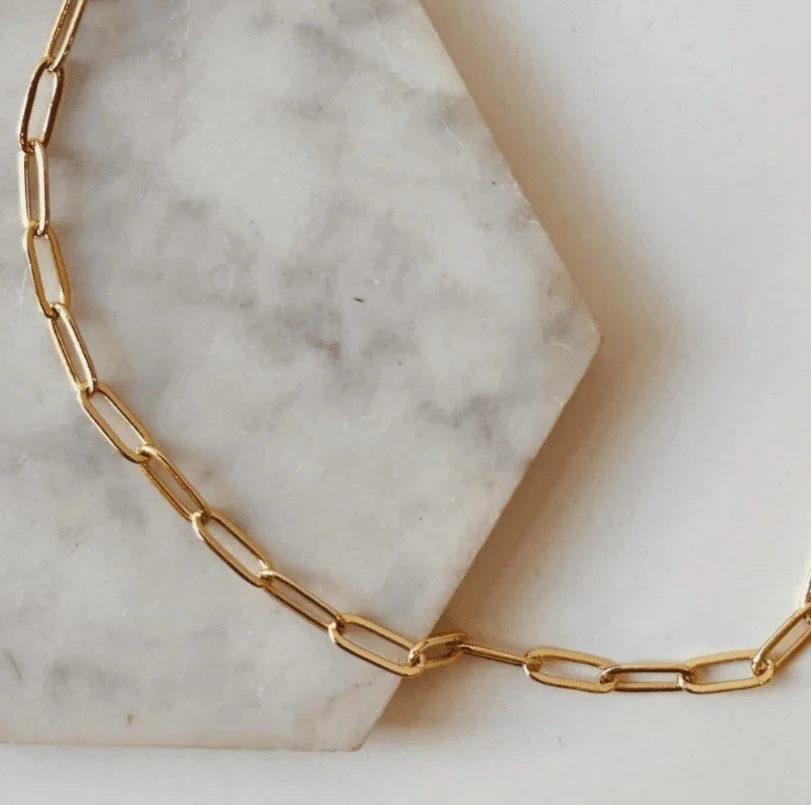 Paperclip Chain 1.jpg