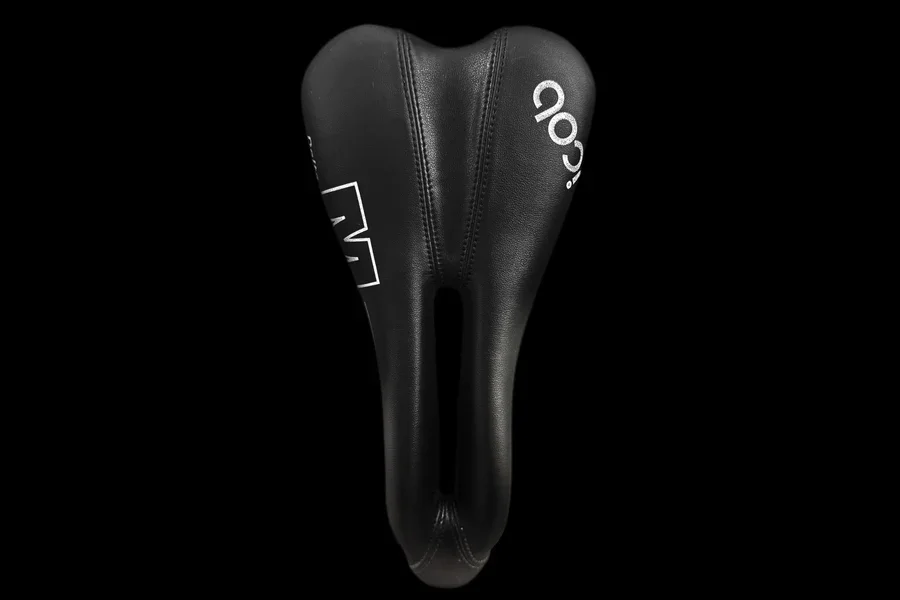 Saddle_DeltaM_Yumi_Main1_900x.webp