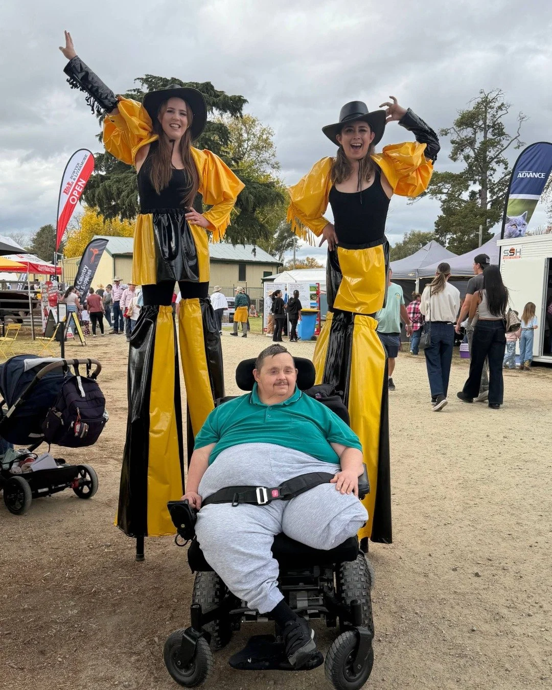 Throwback to last months Royal Bathurst Show! 🎡 

Our participants had a fantastic weekend taking advantage of all the show had on offer; from performing on stage, and petting zoo cuddles to facing their fears on the rides. We're already looking for