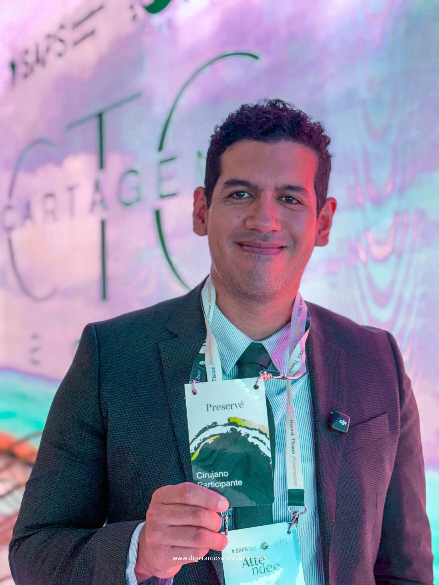 El Dr. Luis Gerardo Sandoval se Certifica en PRESERVÉ™ por Motiva®: Cirugía Mamaria Mínimamente Invasiva que Conserva la Estructura y Función Natural del Tejido
