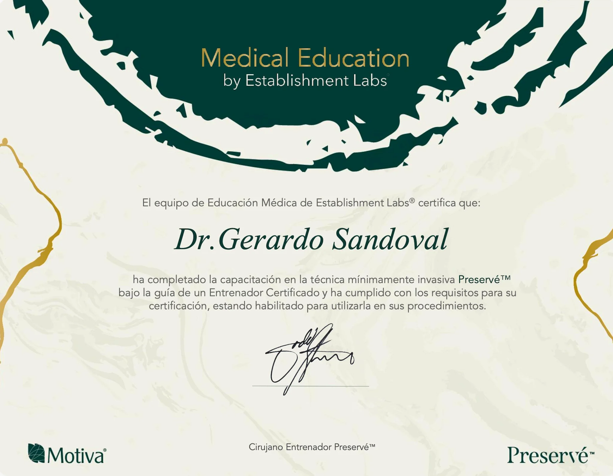 Certificación oficial PRESERVÉ™ otorgada al Dr. Luis Gerardo Sandoval por Establishment Labs, validando su entrenamiento en técnicas mínimamente invasivas de aumento mamario