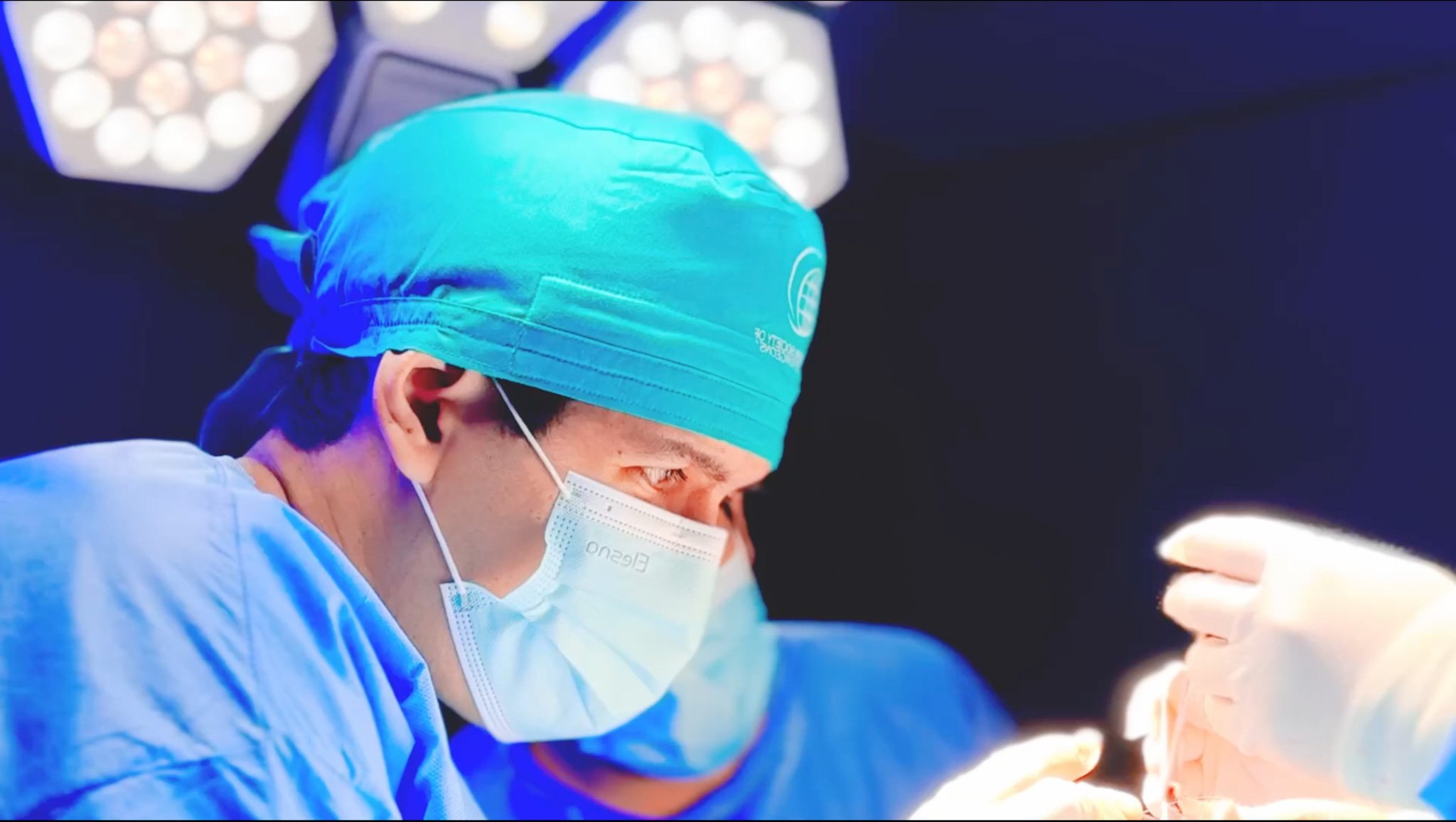 Luis Gerardo Sandoval Cirujano Plastico Deep Plane Facelift.jpg