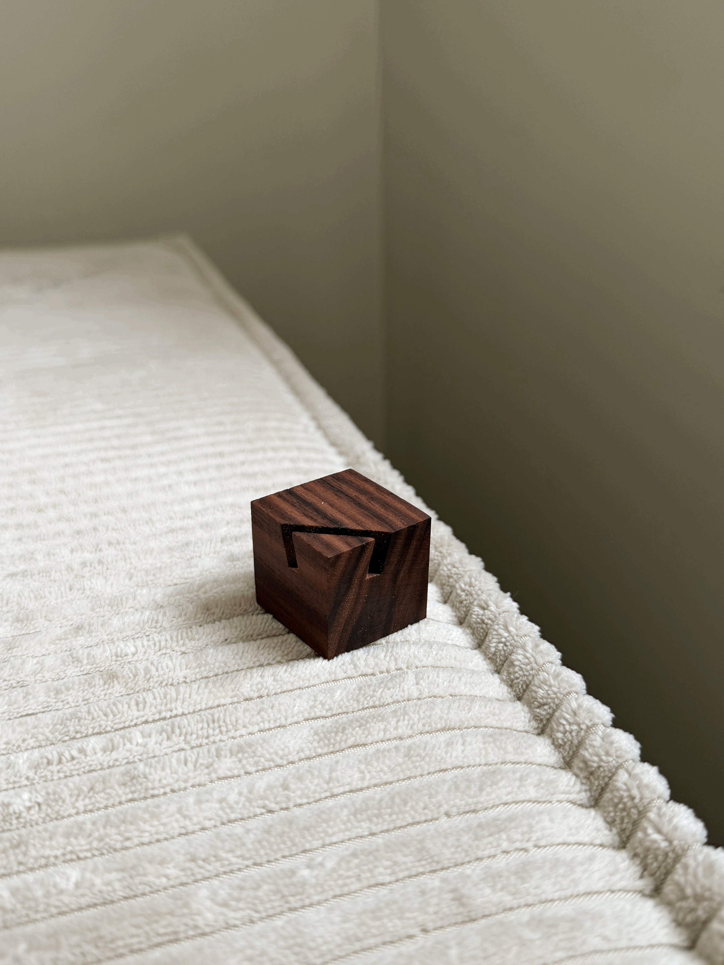 KOKA KARTIŅU TURĒTĀJS