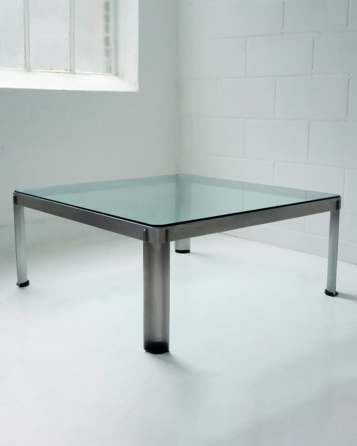 T113 Coffee Table by Osvaldo Borsani — Birnbaum London