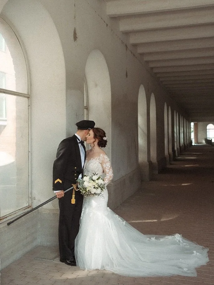 Jos joku kysyisi milt&auml; rakkaus n&auml;ytt&auml;&auml;, niin ehk&auml; se vois n&auml;ytt&auml;&auml; juuri t&auml;lt&auml; 🥰

#h&auml;&auml;kuvaus #h&auml;&auml;kuvaajatampere #h&auml;&auml;kuvauspirkanmaa #h&auml;&auml;kuvausuusimaa #h&auml;&a