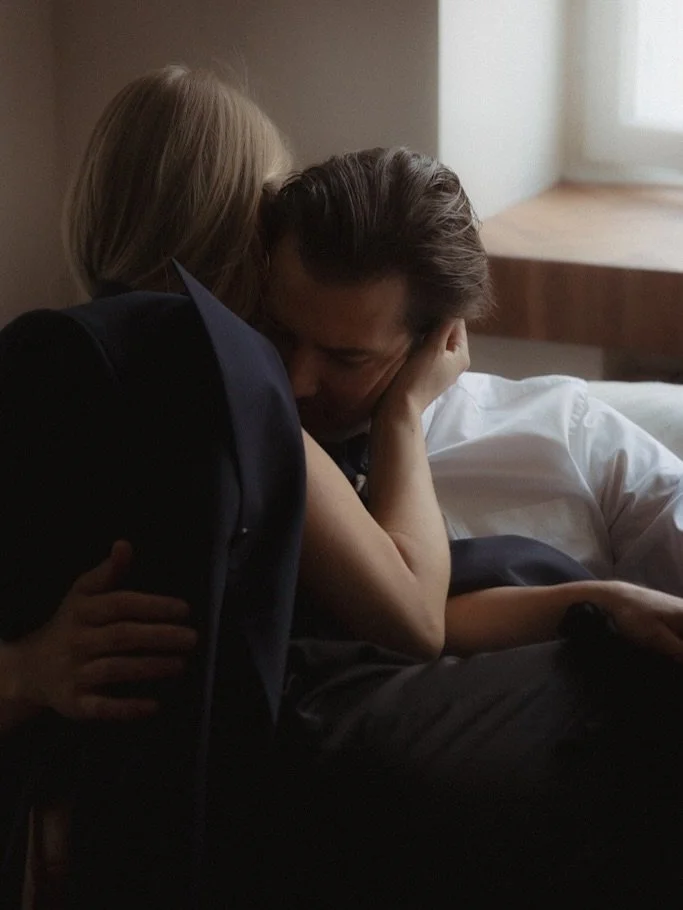 Parikuvaukset = rakkauslaji 😍

Monellakin eri tavalla nimitt&auml;in, parikuvat kertovat rakkaudesta, yhteydest&auml;. Ja ah, n&auml;iden kuvaaminen 😍🔥

Mutta milloin siis menn&auml; pariskuntana kuvauksiin? T&auml;ytyyk&ouml; olla merkkip&auml;iv