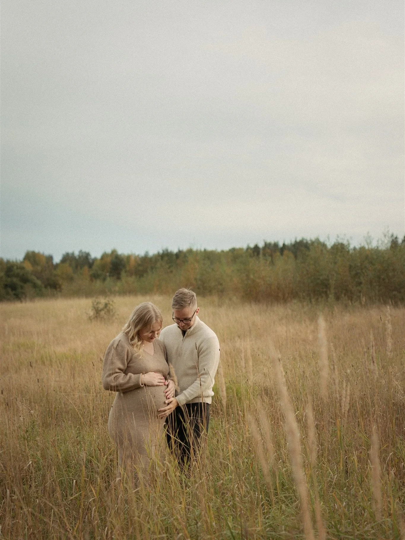 Muistoja viime syksylt&auml; ja ihanista syksyn v&auml;reist&auml; t&auml;m&auml;n odotuskuvauksen merkeiss&auml;. 🥰

Nyt, kun kev&auml;t alkaa olla jo aika pitk&auml;ll&auml; niin katseet k&auml;&auml;ntyv&auml;t kes&auml;n suuntaan ja kes&auml;n p