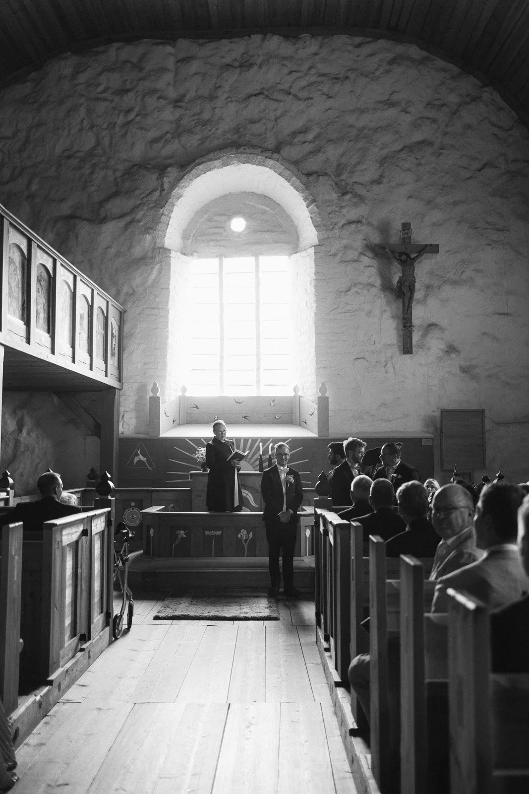 dokumentaarinen hääkuvaus vihkiminen