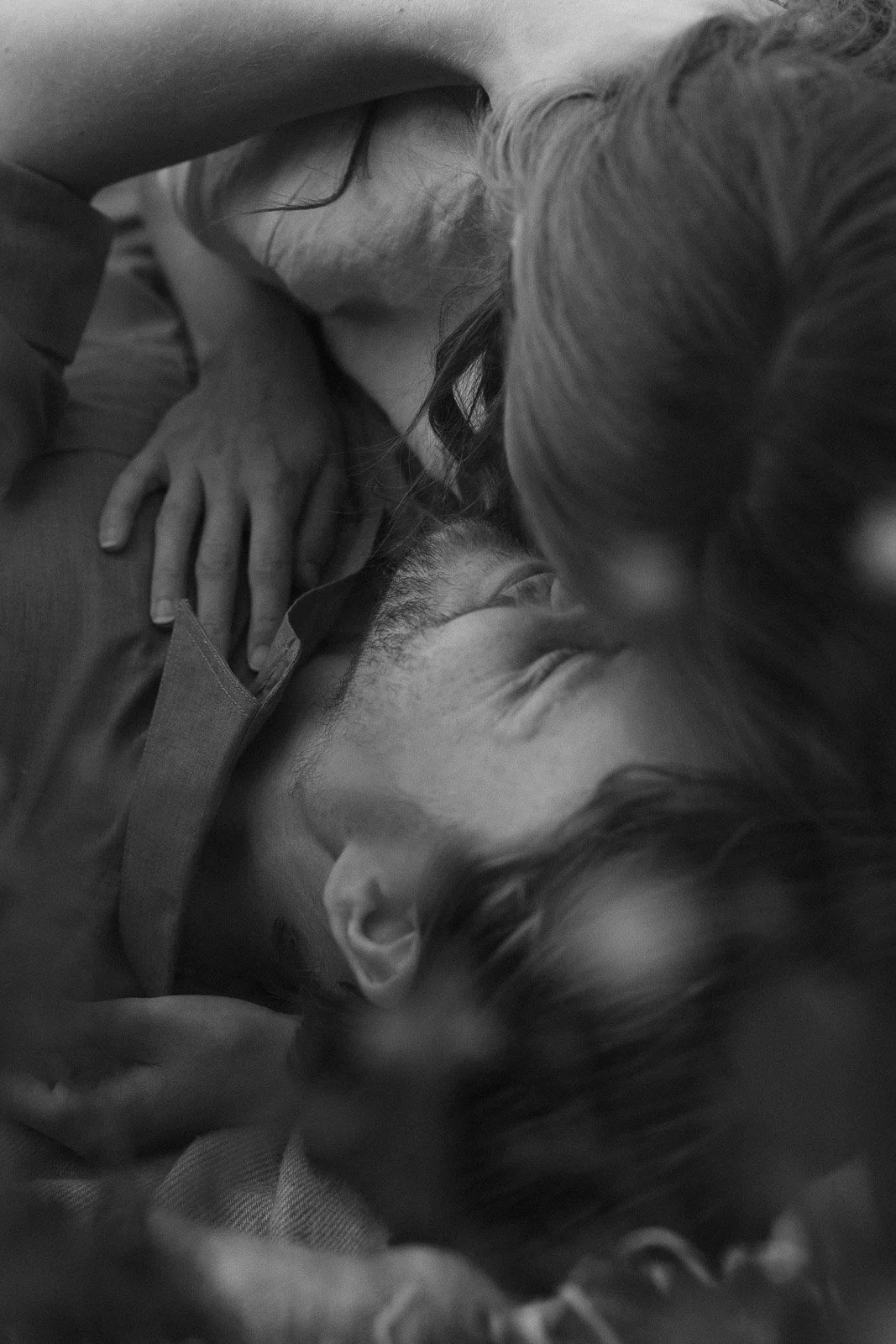  tunnelmallinen parikuvaus Tampereella iltavalossa