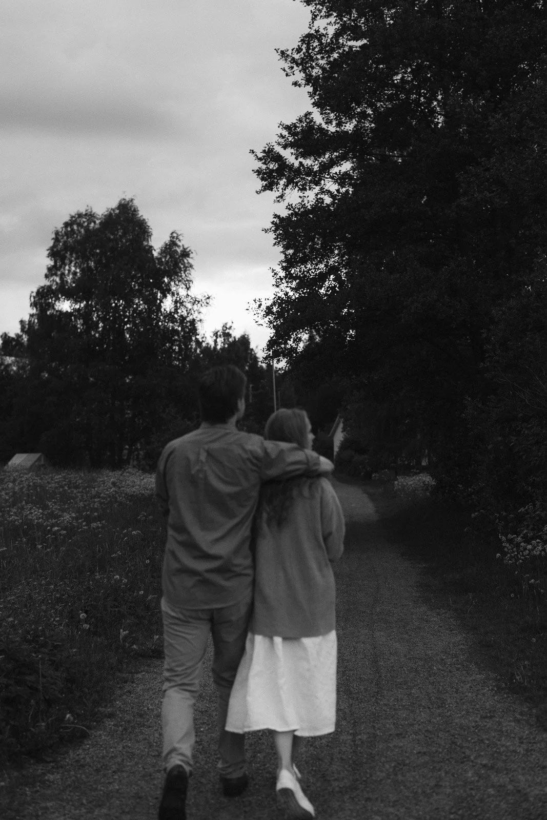  tunnelmallinen parikuvaus Tampereella iltavalossa