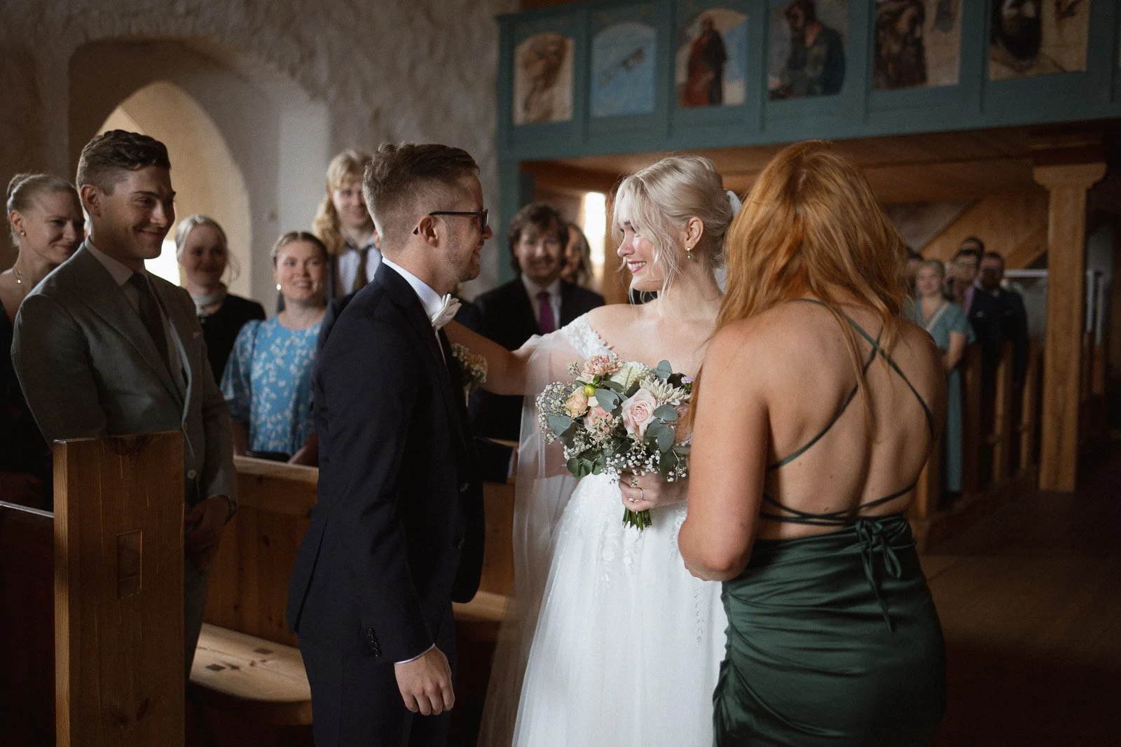 dokumentaarinen hääkuvaus