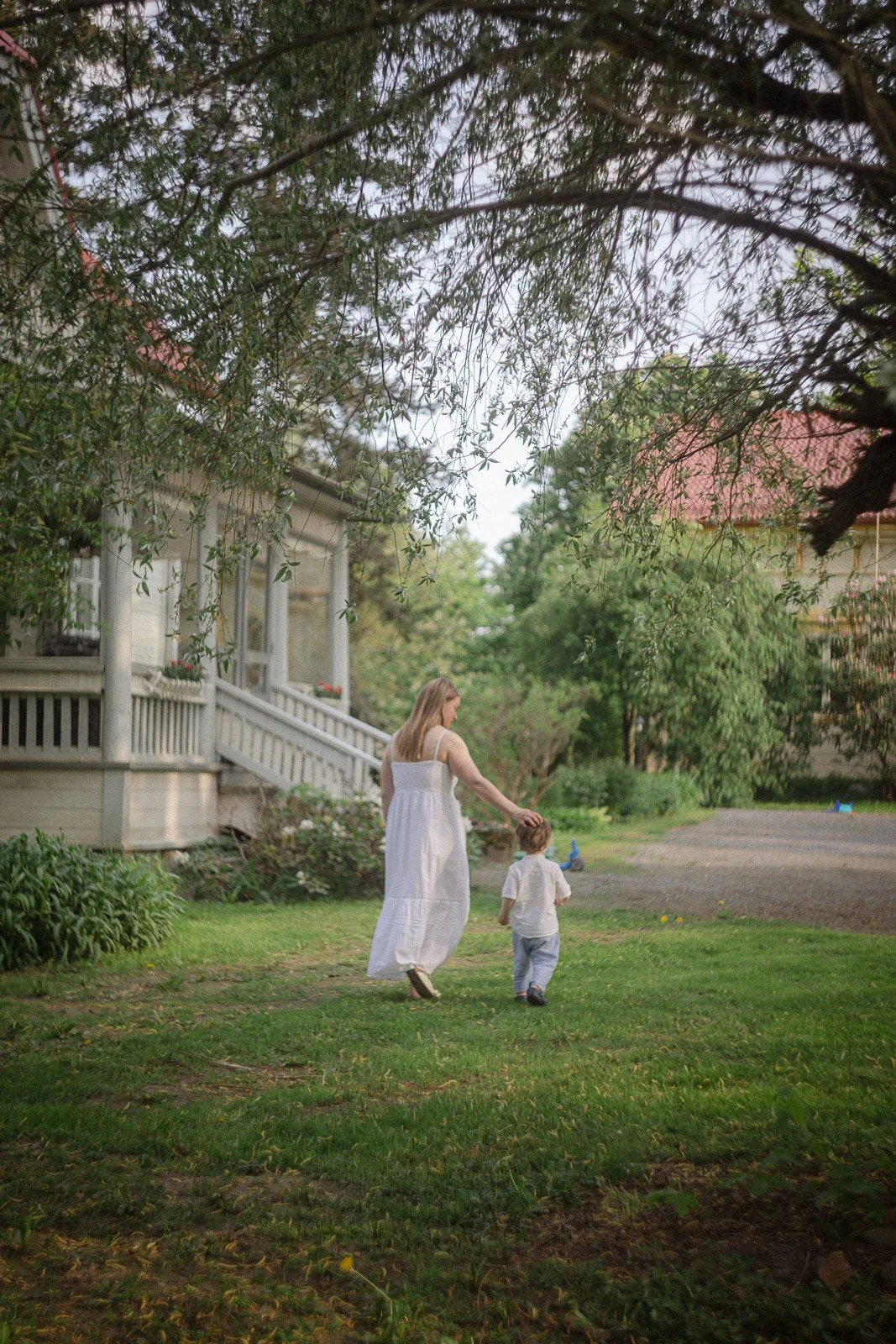 perhekuvaus perheen maatilalla