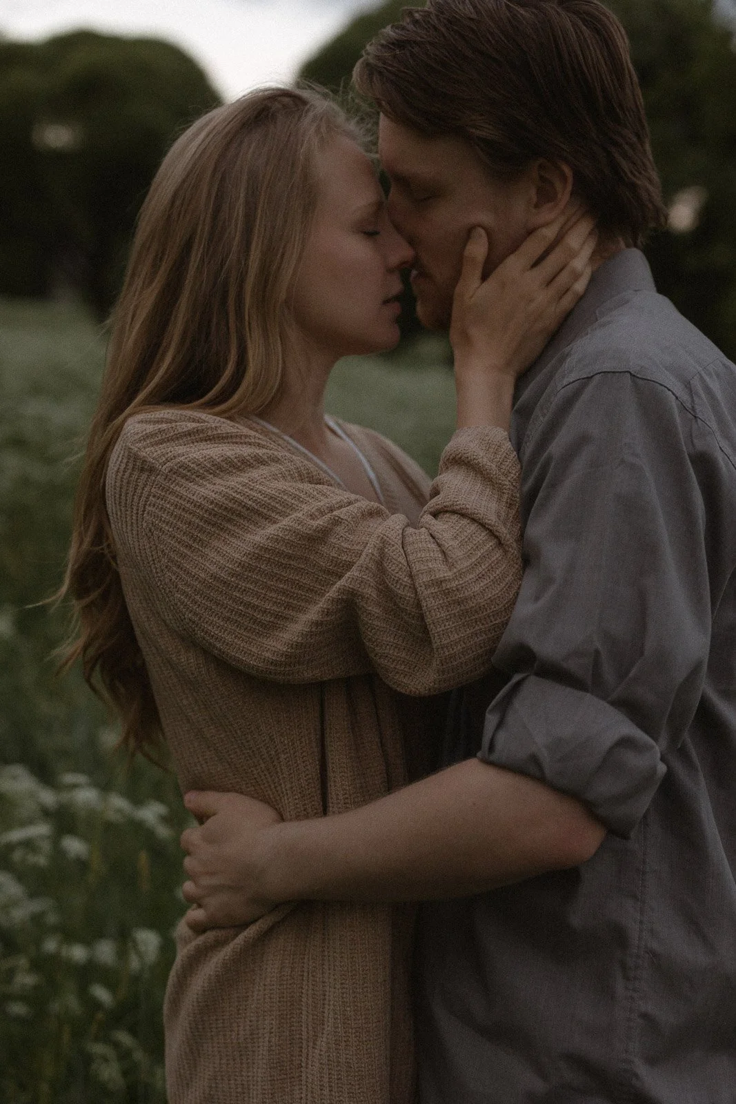  tunnelmallinen parikuvaus Tampereella iltavalossa