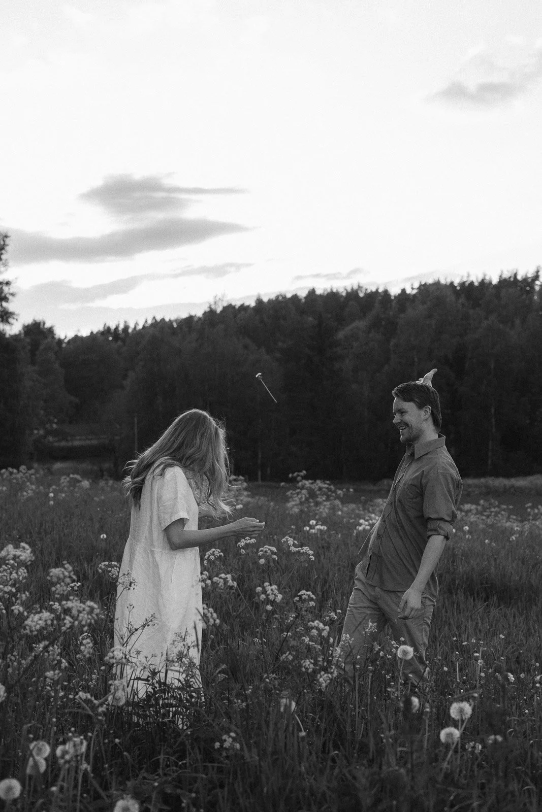  tunnelmallinen parikuvaus Tampereella iltavalossa