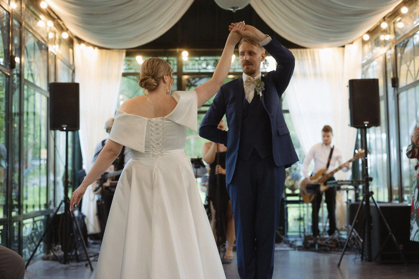 hääkuvaus Vaihmalan hovissa