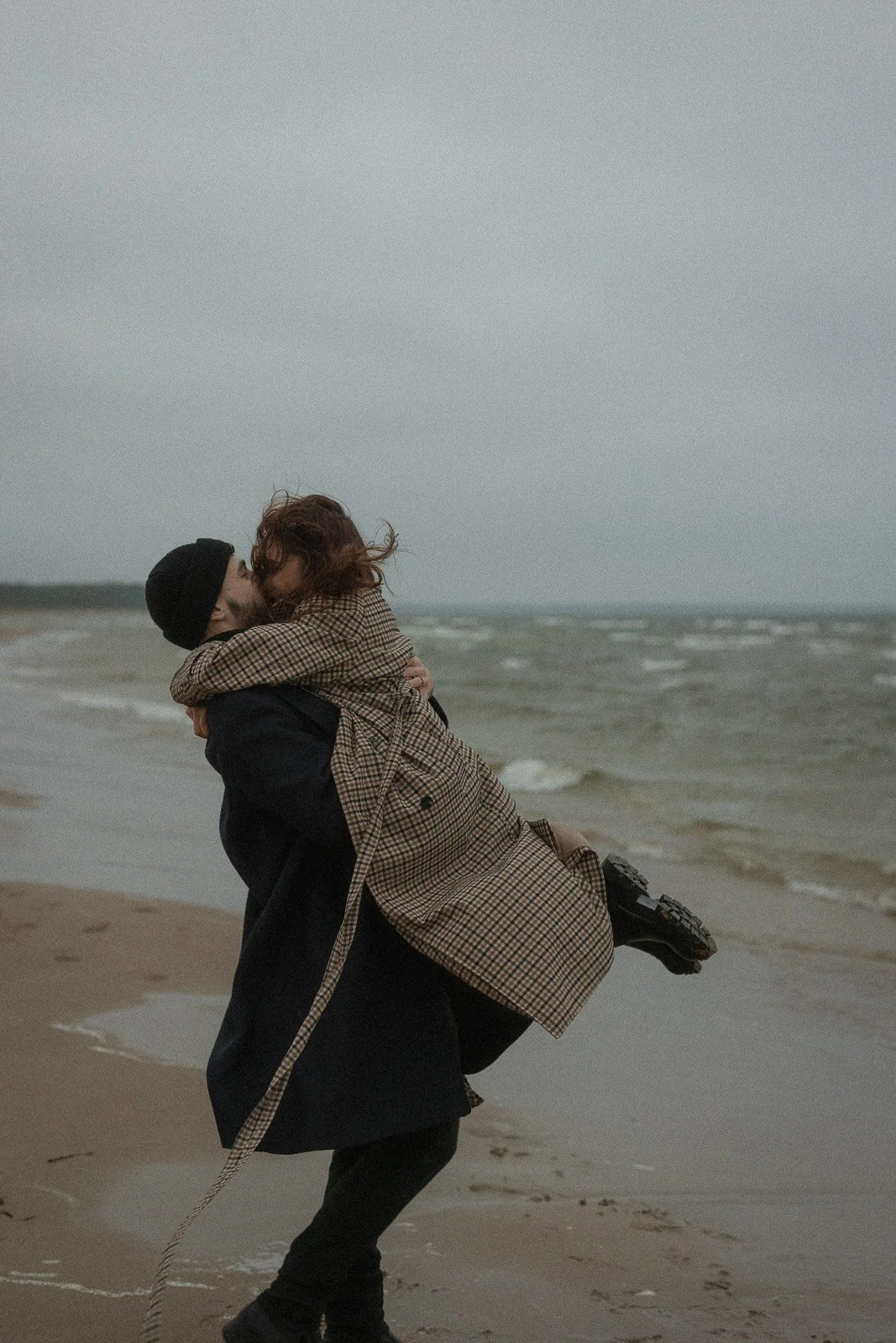 parikuvaus myrskyisässä yyterissä