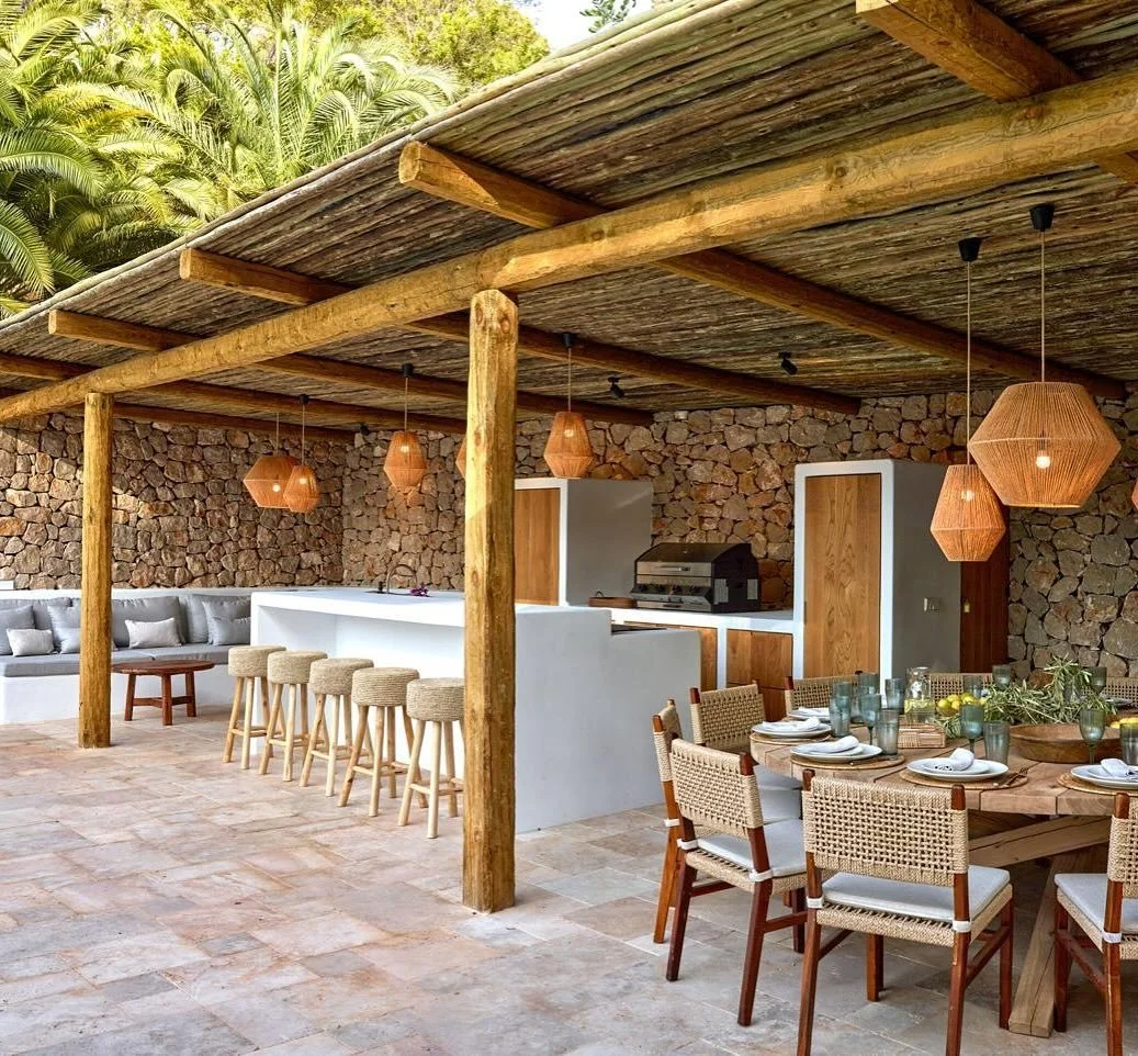 Another cosy lunch or dinner spot on the property 

#cangecoibiza #ibizastyle #privatevillas #ibizavillas #rentalproperty #rentalvillaibiza #ibizarentals #ibizavillarental #luxuryvillaibiza #ibizahomes #ibiza