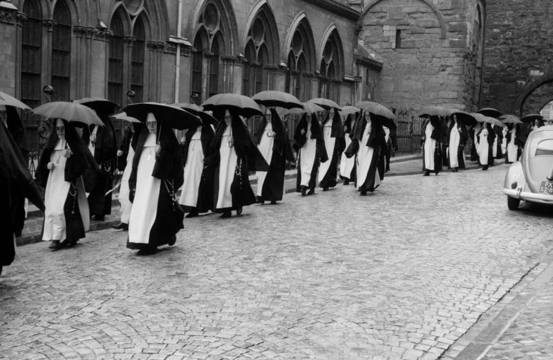 Procession of Nuns — Koen Lenarts