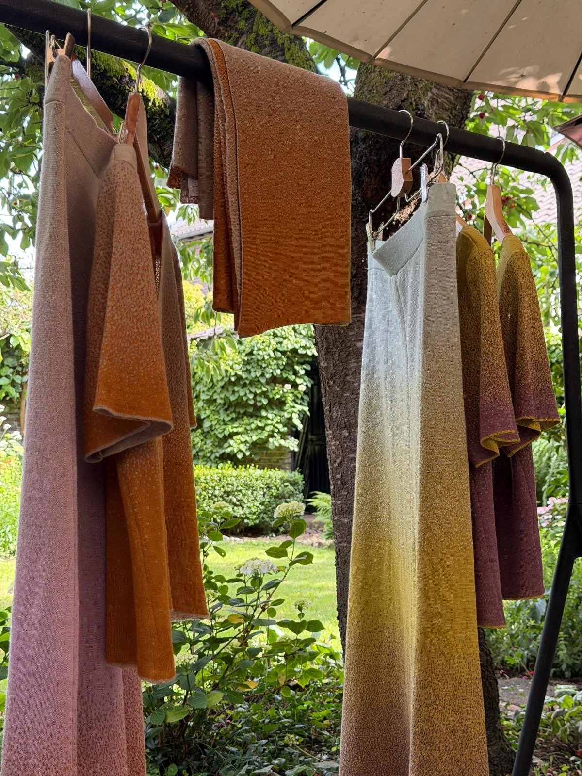 studio-myr-sunset-soiree-knitwear-details-thorn.jpg