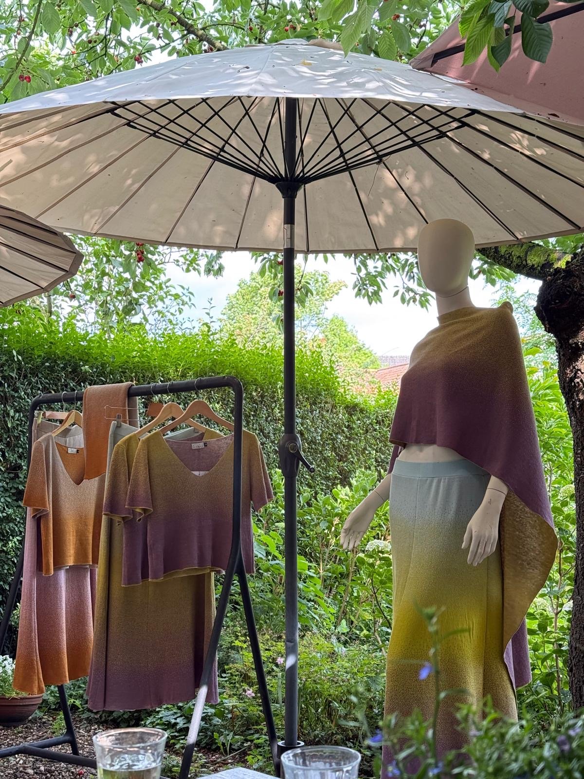 studio-myr-sunset-soiree-mannequin-garden-thorn.jpg