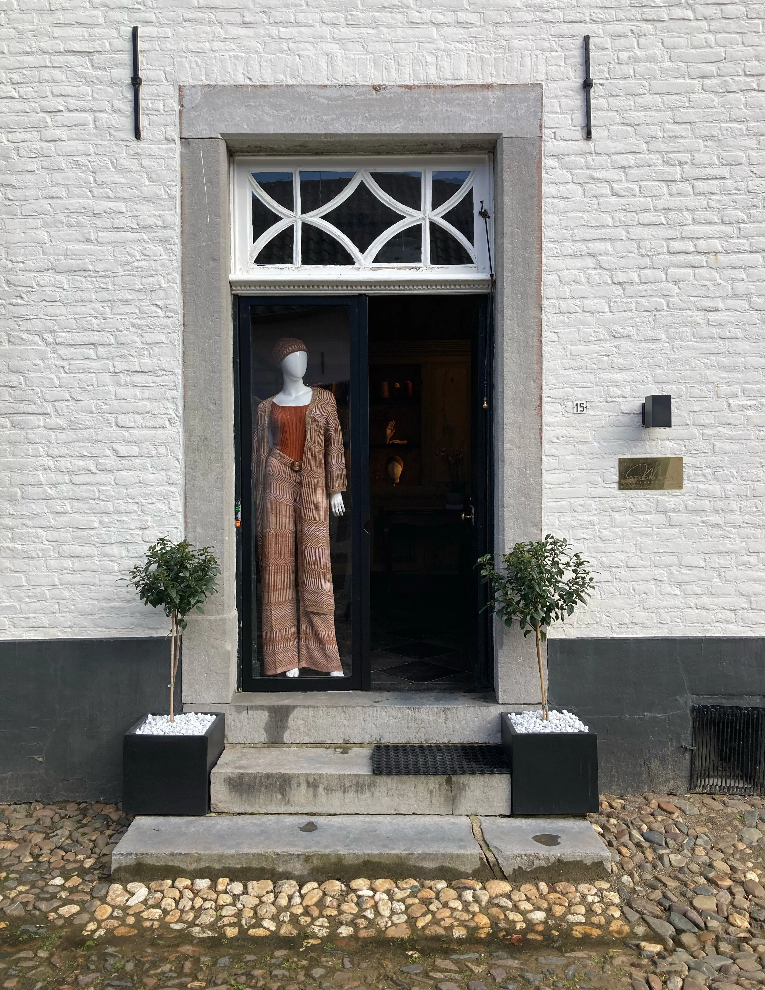 studio-myr-boutique-entrance-historic-thorn.jpg