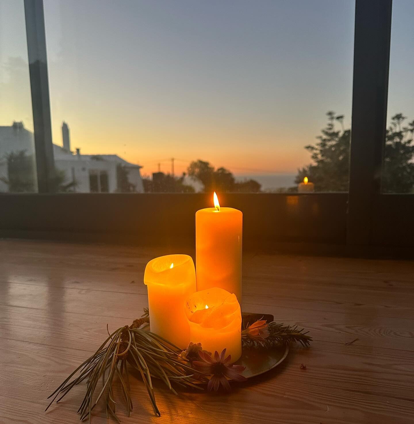 Sacred Pause. Welcoming the Solstice and moving slowly back to the light. 

During this time of so much conflict, pressure and tension in the world and in our surroundings.. I hope you find the time to reflect, with gratitude and a clear mind to not 