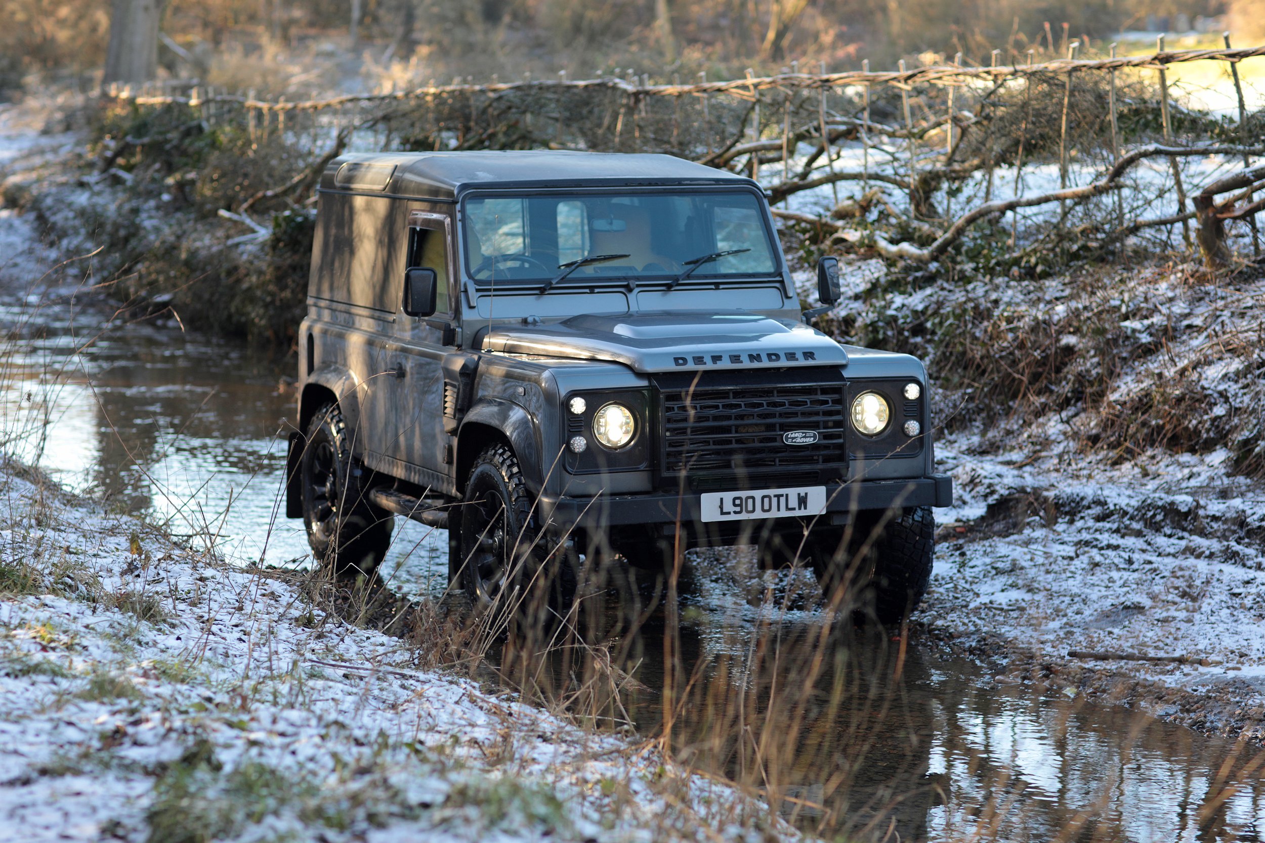 Defender Country__0003_Layer 14.jpg