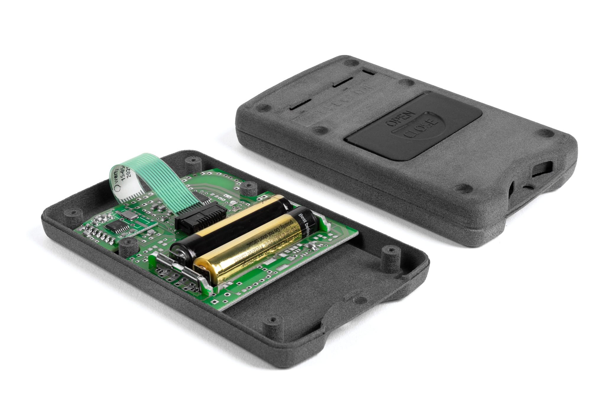 ESD-säker nylon PA12 MJF 3D-printat elektronikhölje med interna kretskortskomponenter.