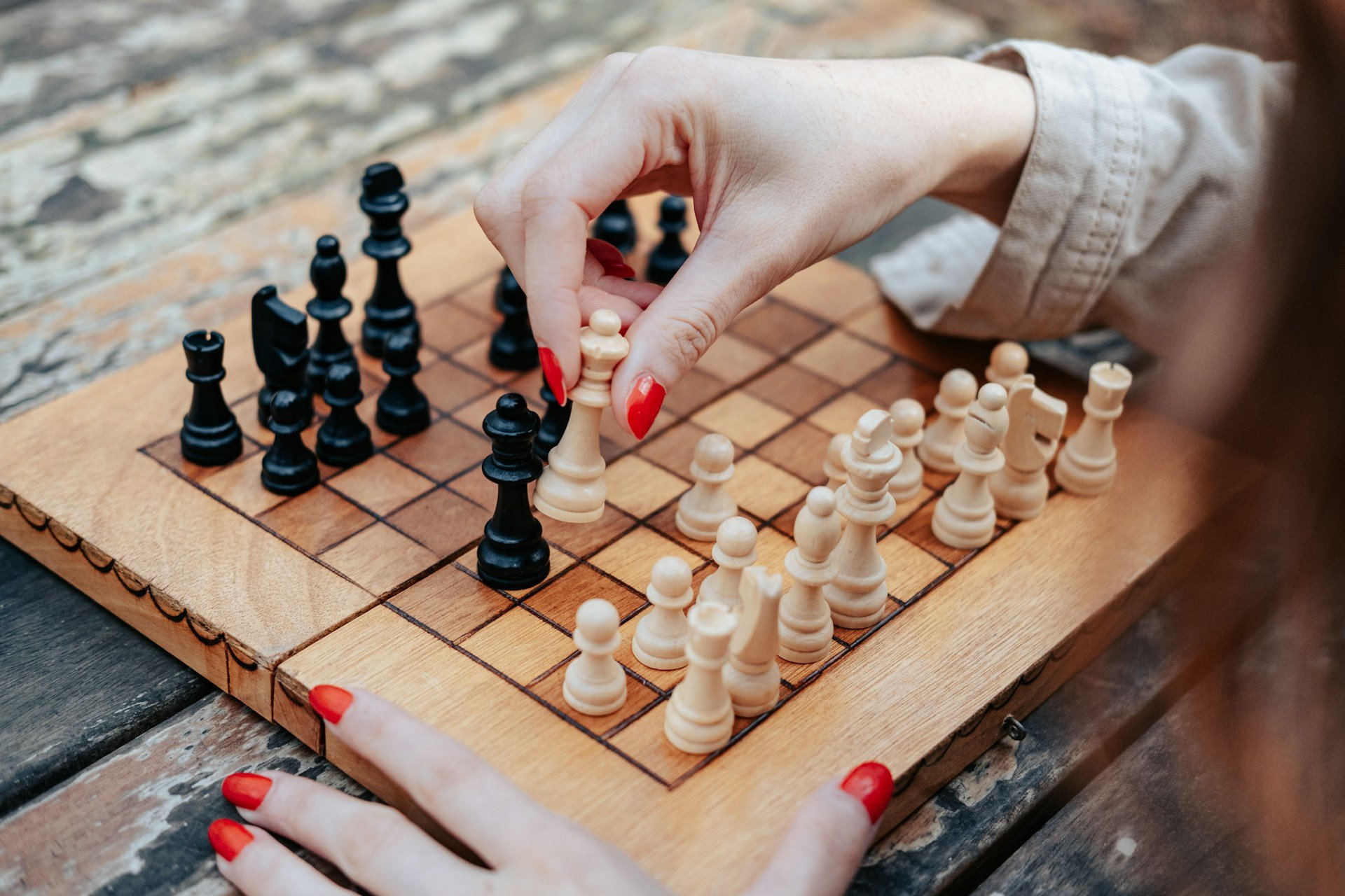 Best Practices for Chess Lessons to Enhance Competitive Performance