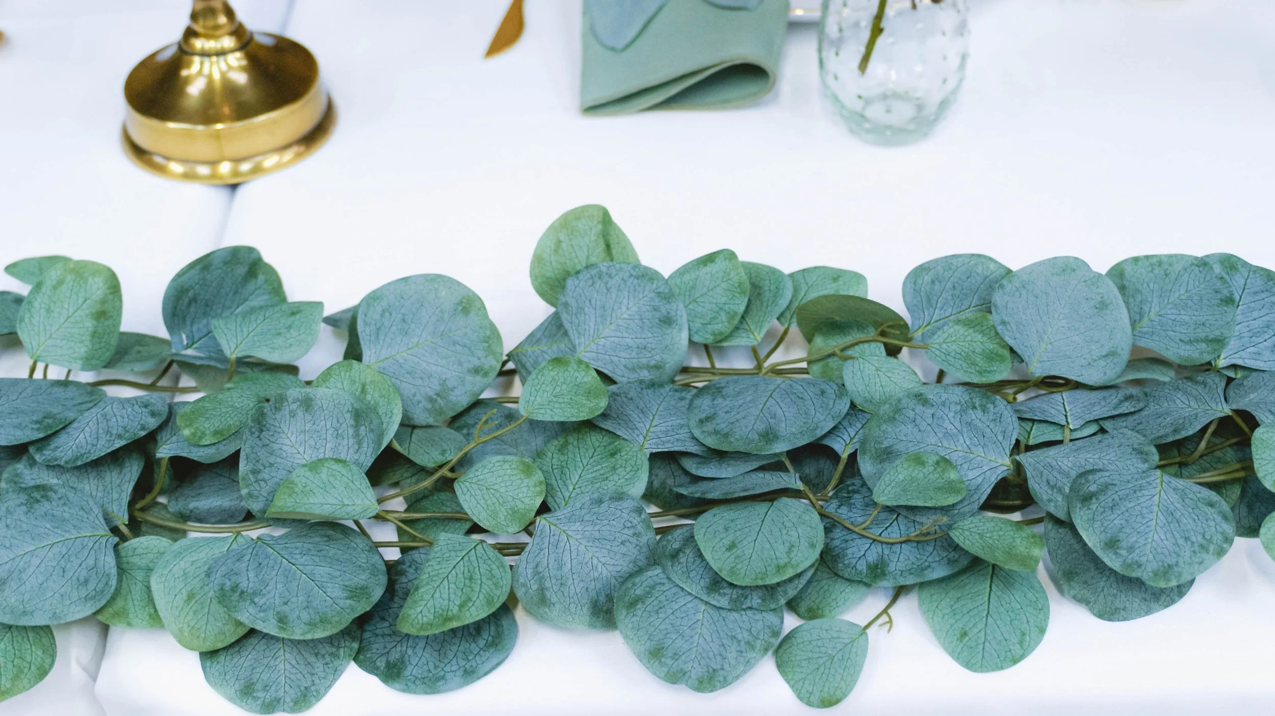Layered eucalyptus garland classic.jpg