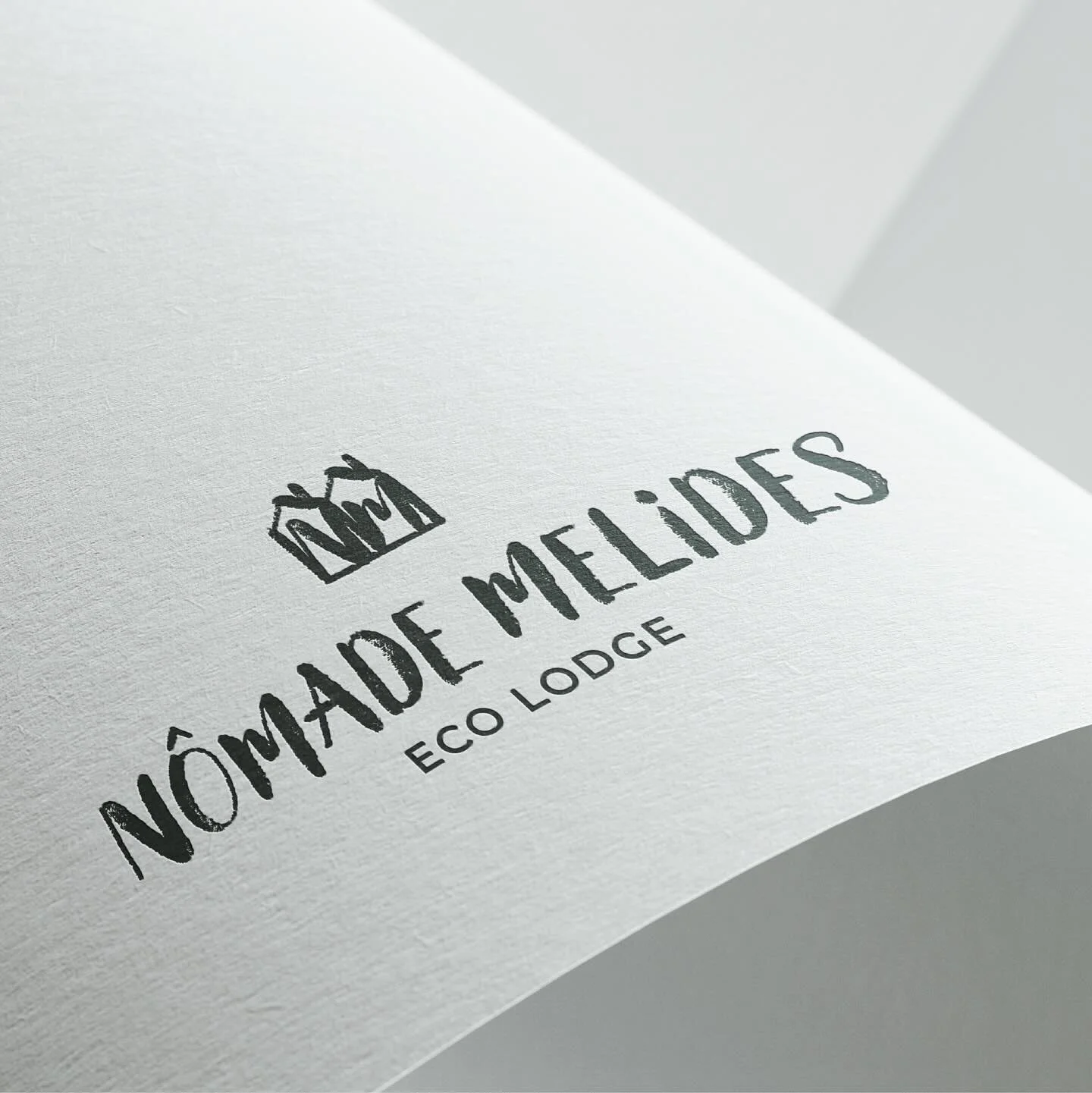 Branding | Criatividade logotipo, estacion&aacute;rio e sinal&eacute;tica. Clientes especiais 🌿 lugares especiais @nomademelides. Sinal&eacute;tica produzida por @iwantyouhappy_vn #branding #sinaletica