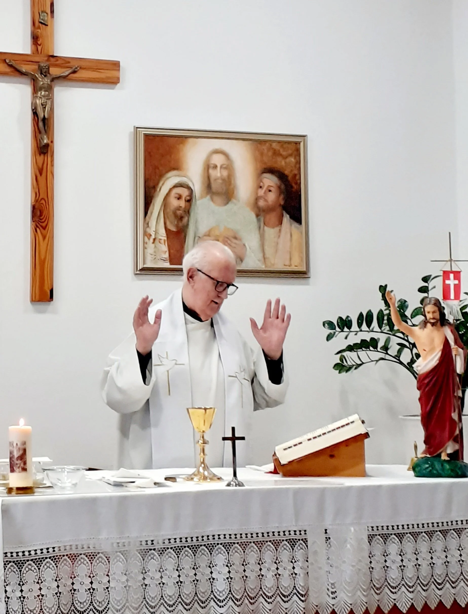 Ünnepi interjú Katona István atyával