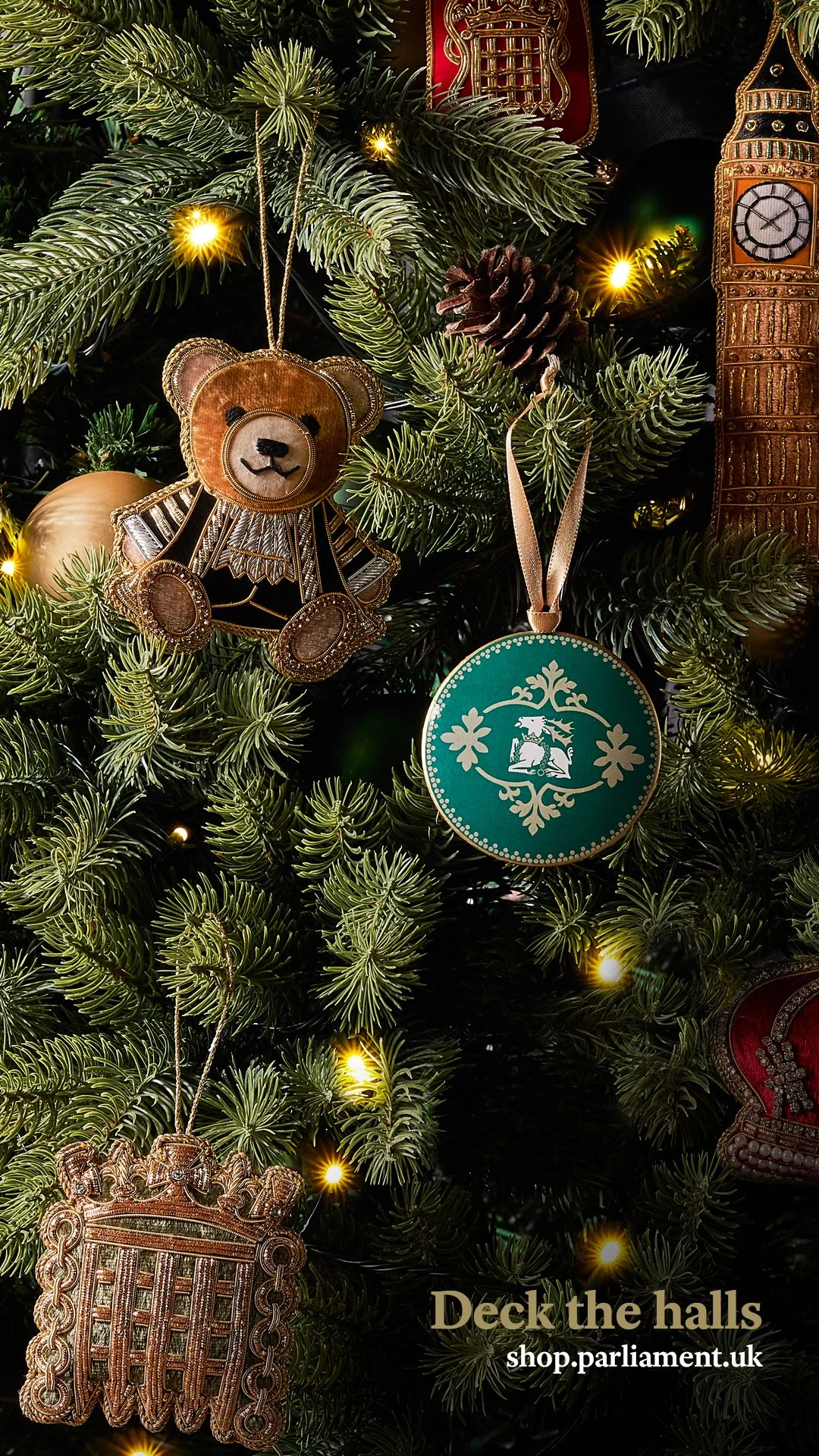 Close up on the White Hart bauble decoration