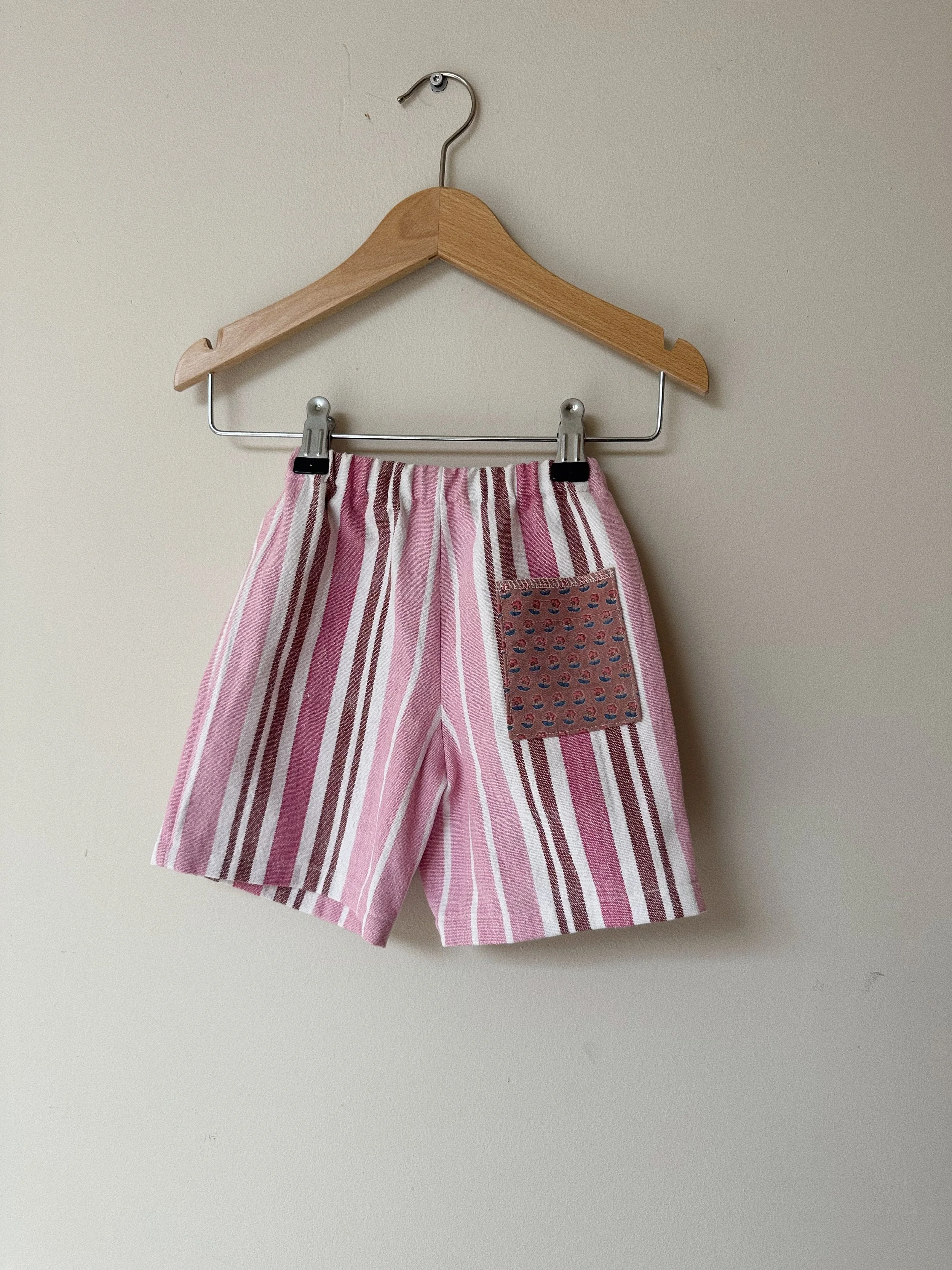 Shorts str. 3-4 år